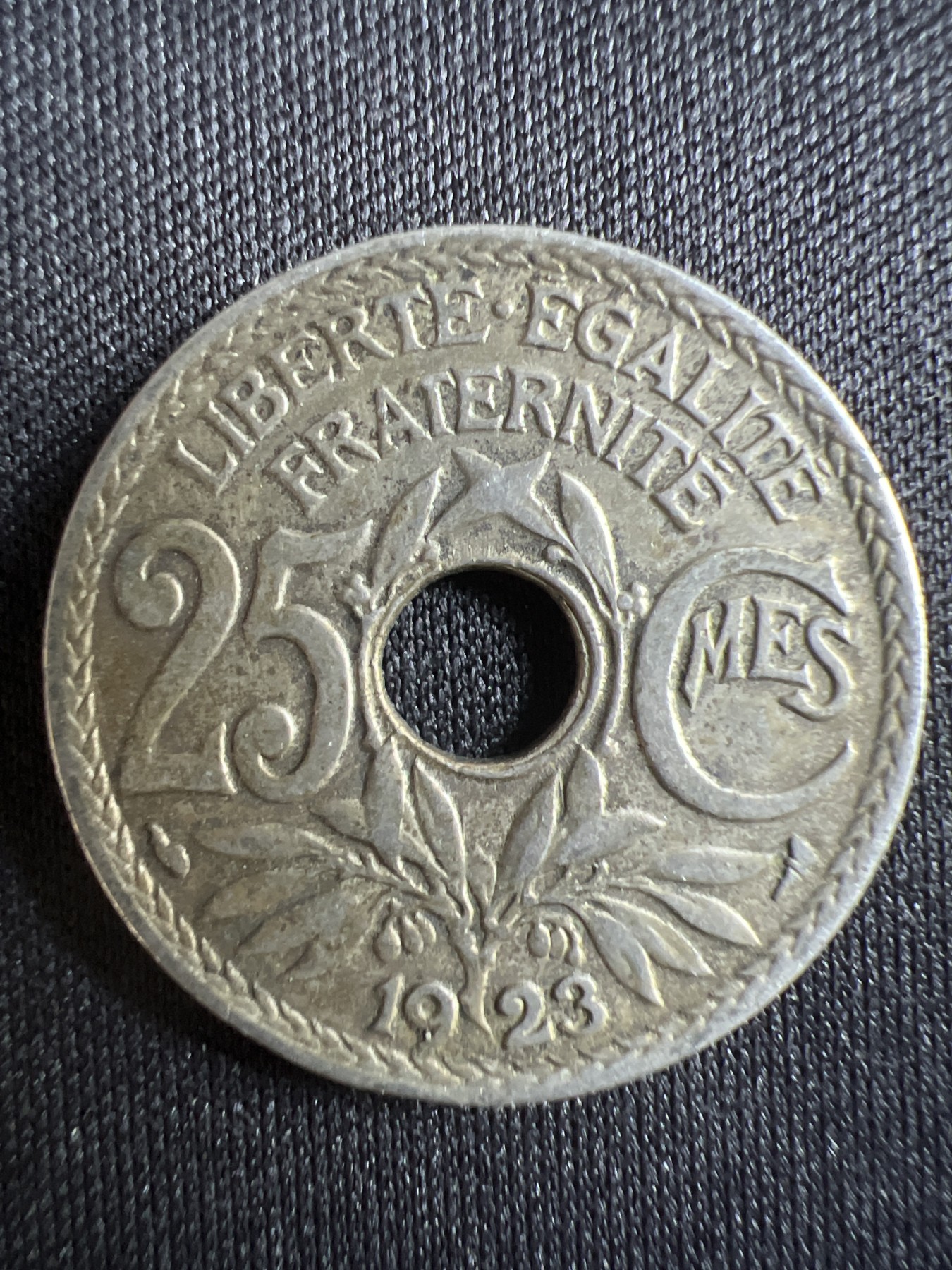 第396期 硬币币专场 （无押金，捡漏，全场20包邮，偏远地区除外，接收代拍业务） 法国早期 中孔铜镍币 25分