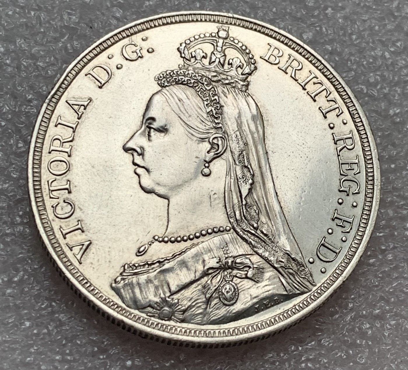 瓶子🏺第107期拍卖会  英国1887年维多利亚马剑银币