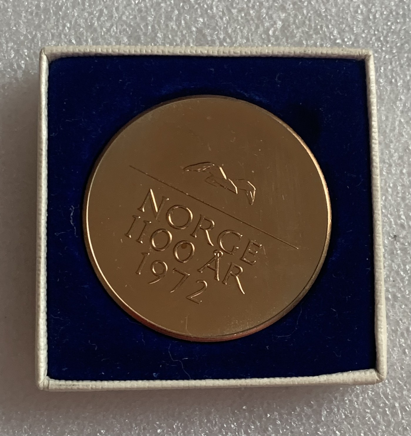 瓶子🏺第107期拍卖会  1972年纪念挪威人移居纪念铜章  44毫米47.91克