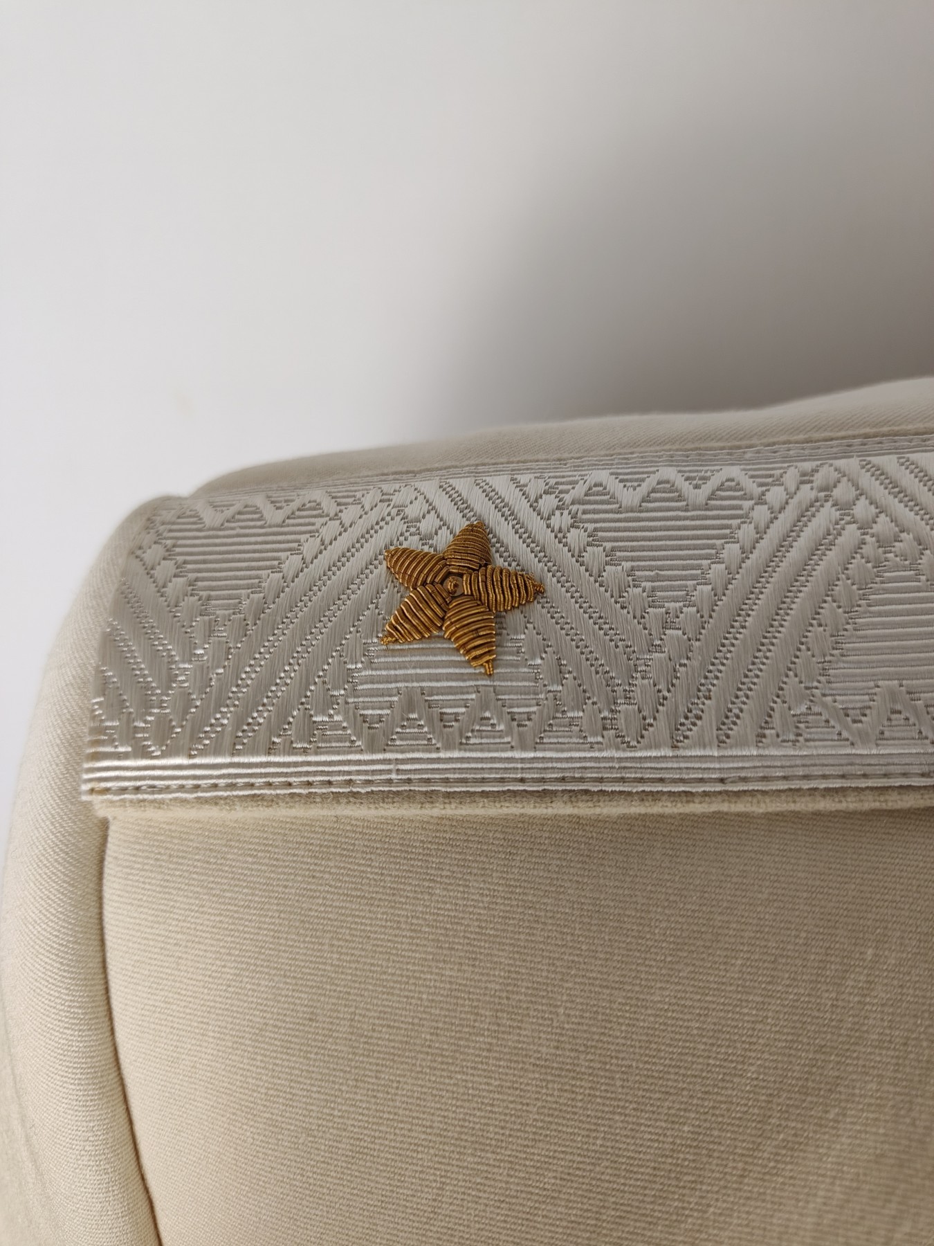 全场0元起拍 第87期 咸鱼国勋章拍卖专场 9月3日（周日）下午6：00开始 俄罗斯检察官少将/司法少将 三级司法国务委员礼服 克里米亚检察长同款 胸围120 肩宽48 衣长82 袖长65 裤长102 腰围102