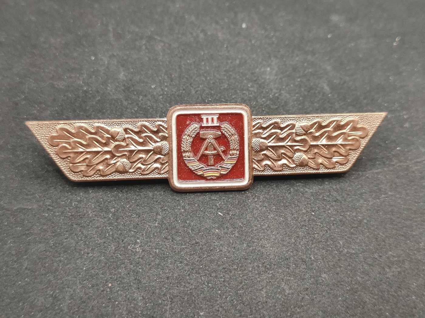 全场0元起拍 第87期 咸鱼国勋章拍卖专场 9月3日（周日）下午6：00开始 东德63版陆军通用技能章