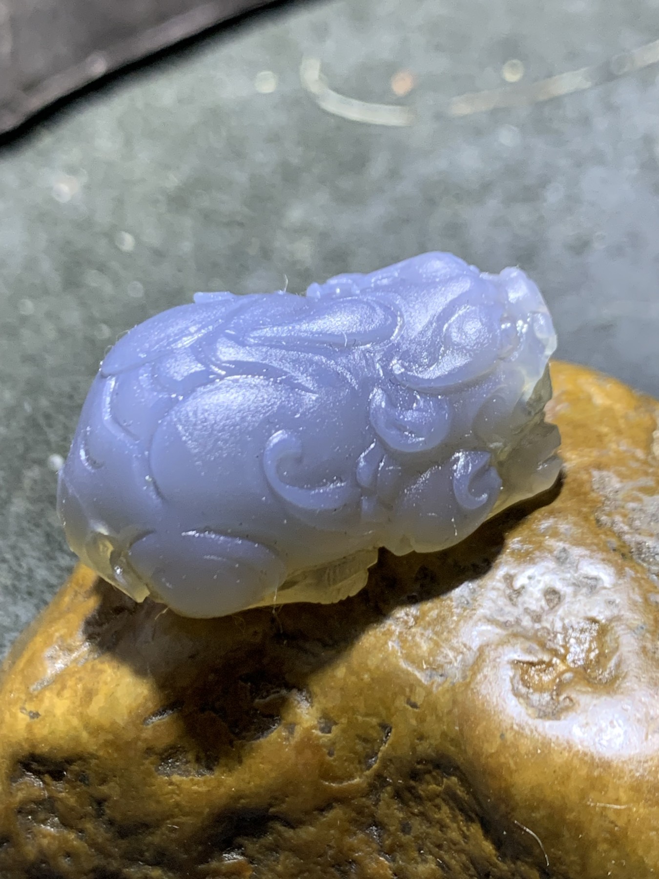 精美亚光高玉化巴西玛瑙手工满工雕刻貔貅吊坠一个！