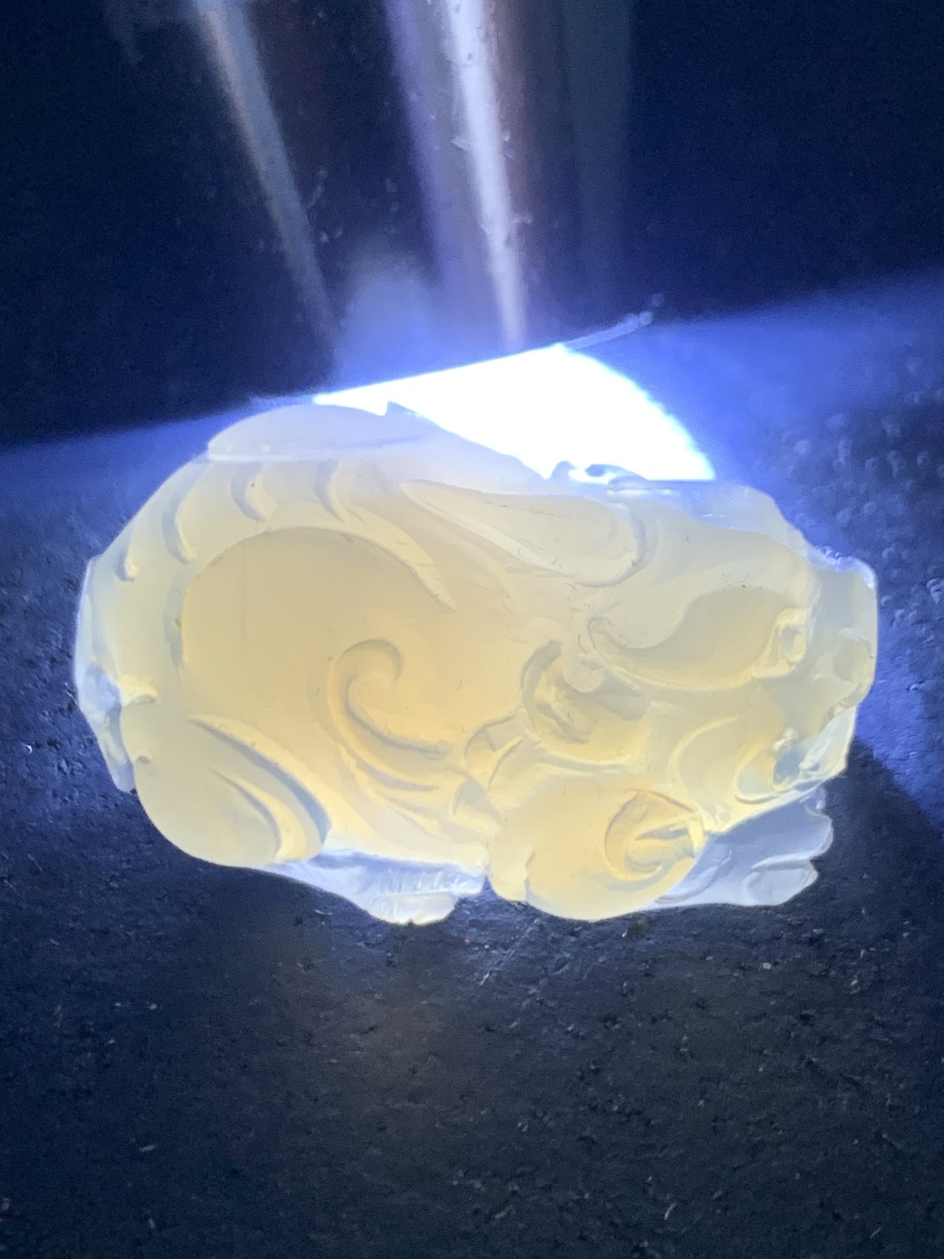 精美亚光高玉化巴西玛瑙手工满工雕刻貔貅吊坠一个！