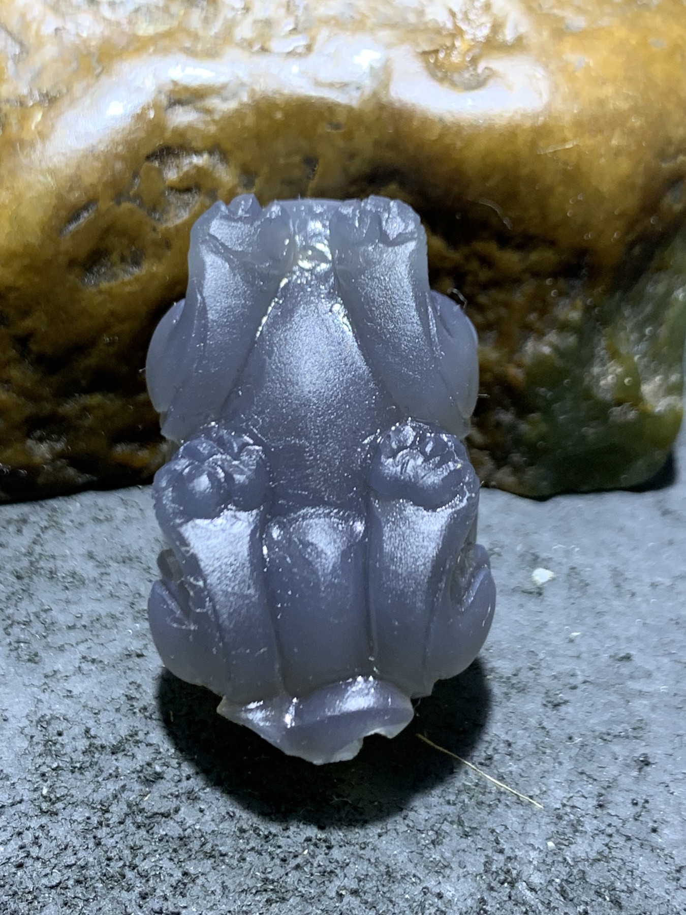 精美亚光高玉化巴西玛瑙手工满工雕刻貔貅吊坠一个！