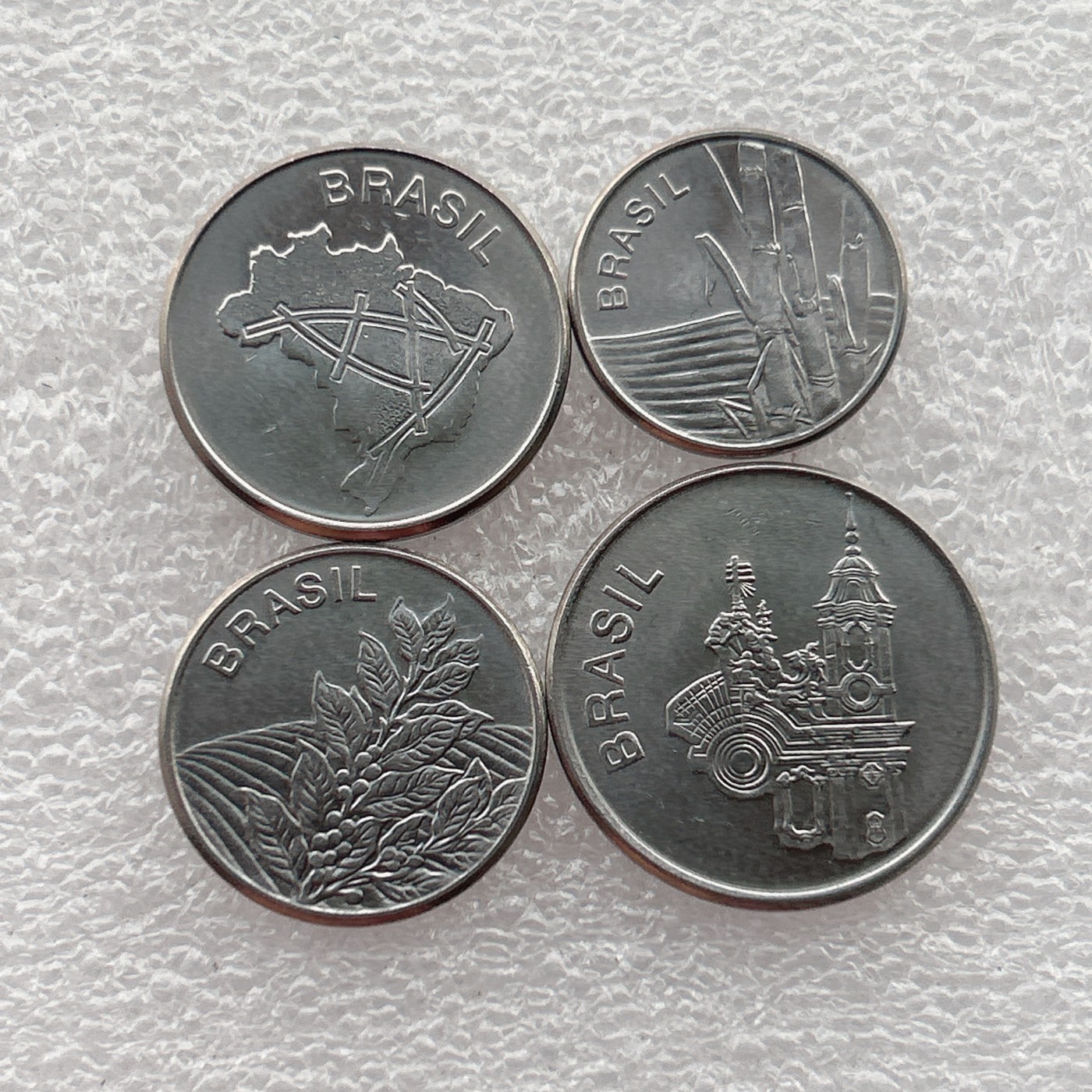 全场一元起拍 世界钱币散币场 第21期 巴西80年代4枚套