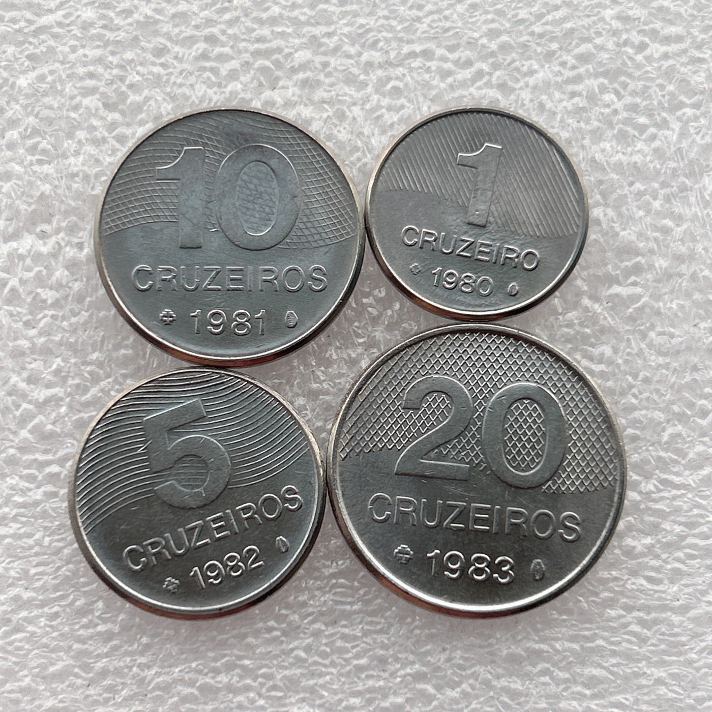 全场一元起拍 世界钱币散币场 第21期 巴西80年代4枚套