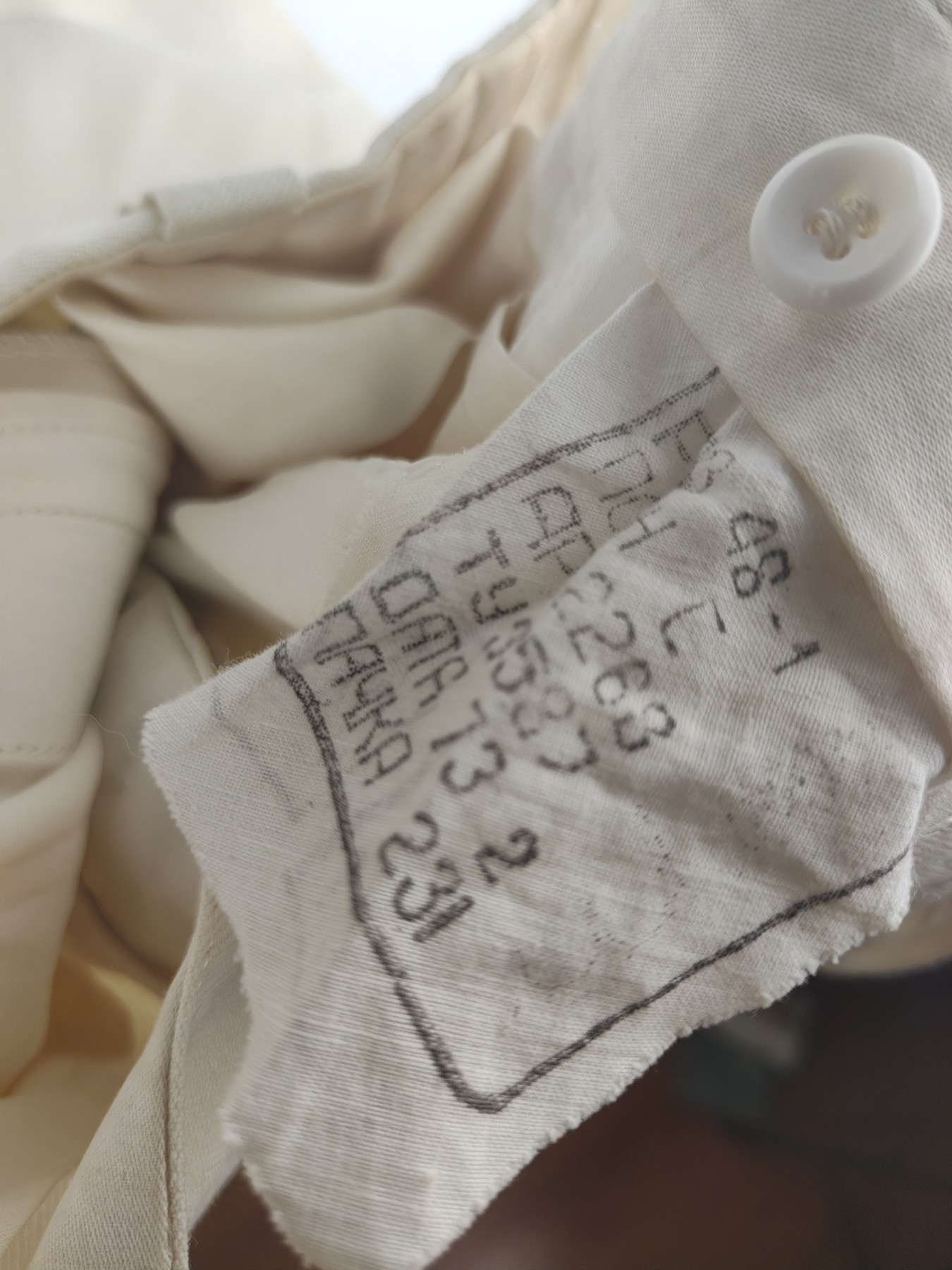 全场0元起拍 第88期 咸鱼国勋章拍卖专场 9月6日（周三）下午6：00开始 苏联海军海航上校白色礼服一套 稀有小码 胸围96 肩宽48 衣长72 袖长60 腰围82 裤长96-