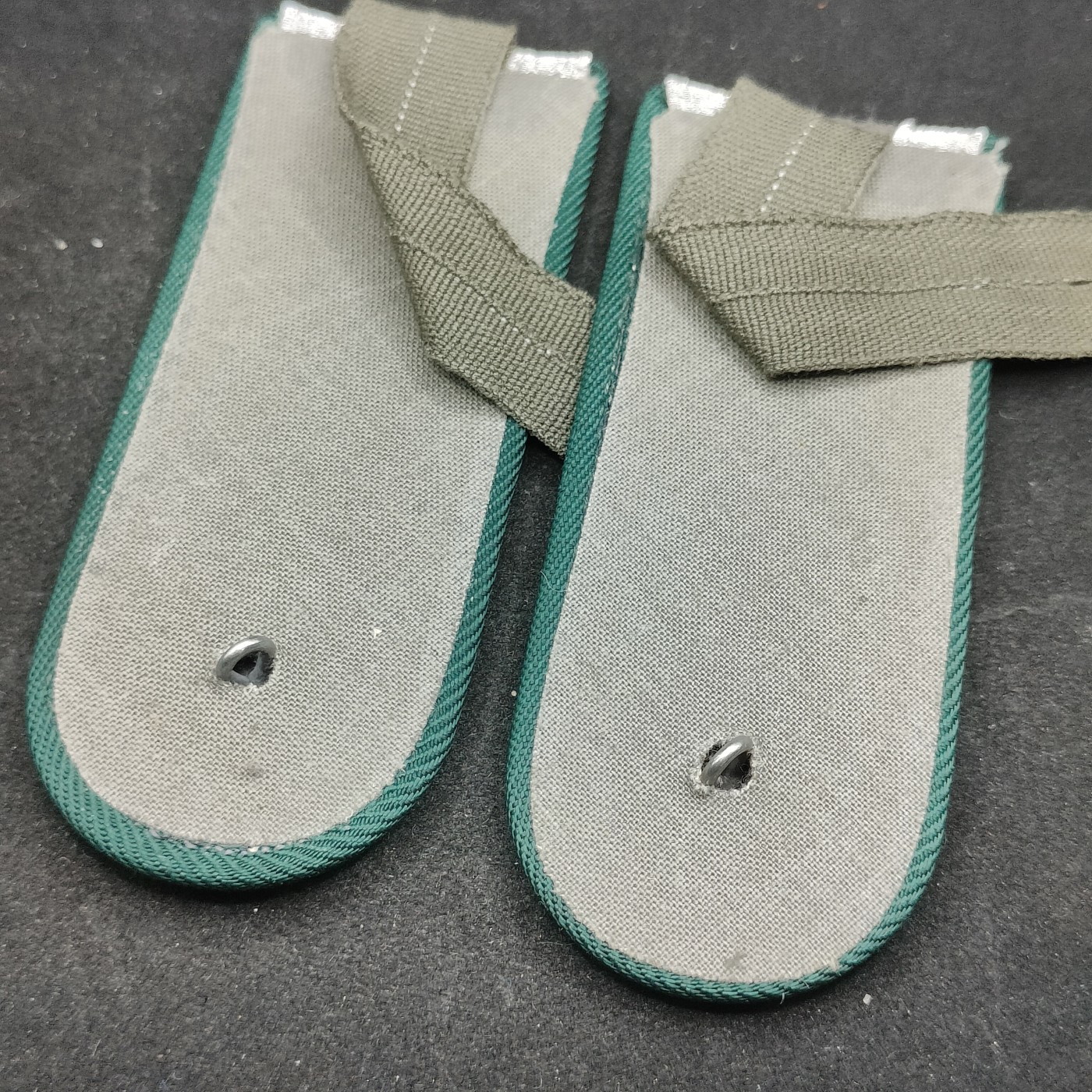 全场0元起拍 第88期 咸鱼国勋章拍卖专场 9月6日（周三）下午6：00开始 东德后勤士官肩章