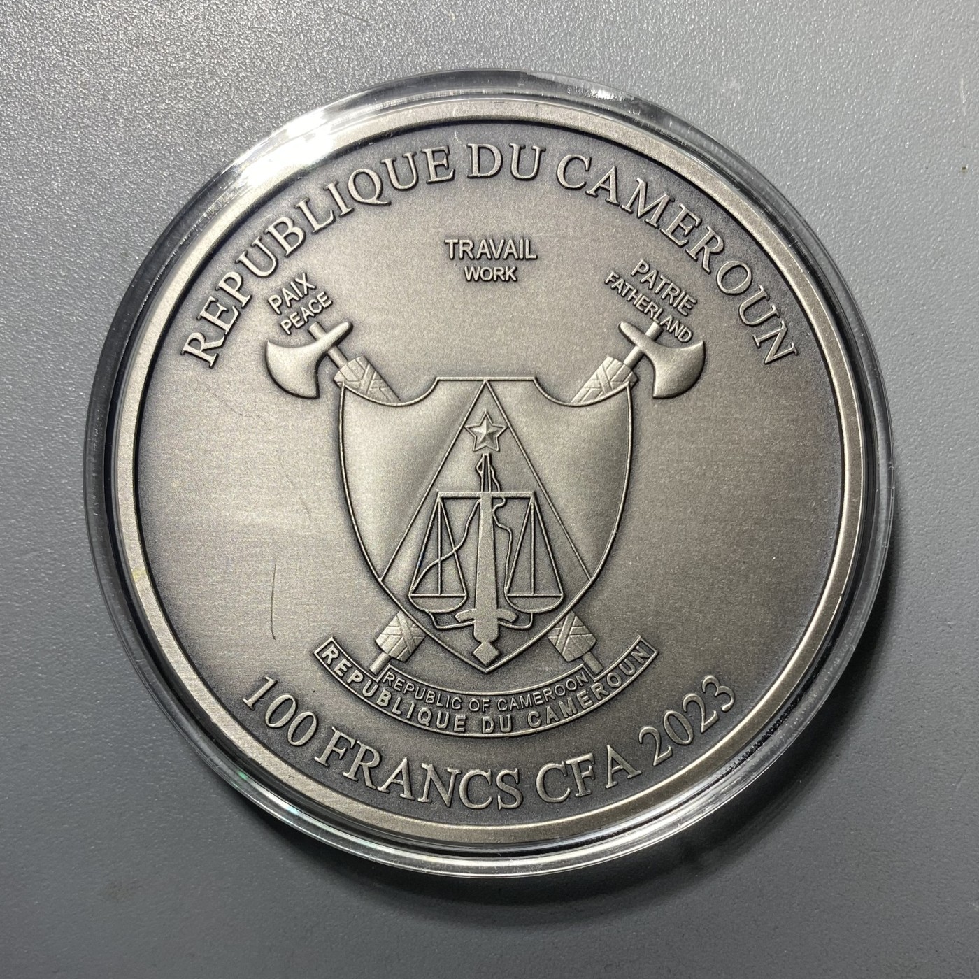 2023年喀麦隆🇨🇲100法郎三星堆纪念币整体锌合金，高浮雕，局部覆盖纯 