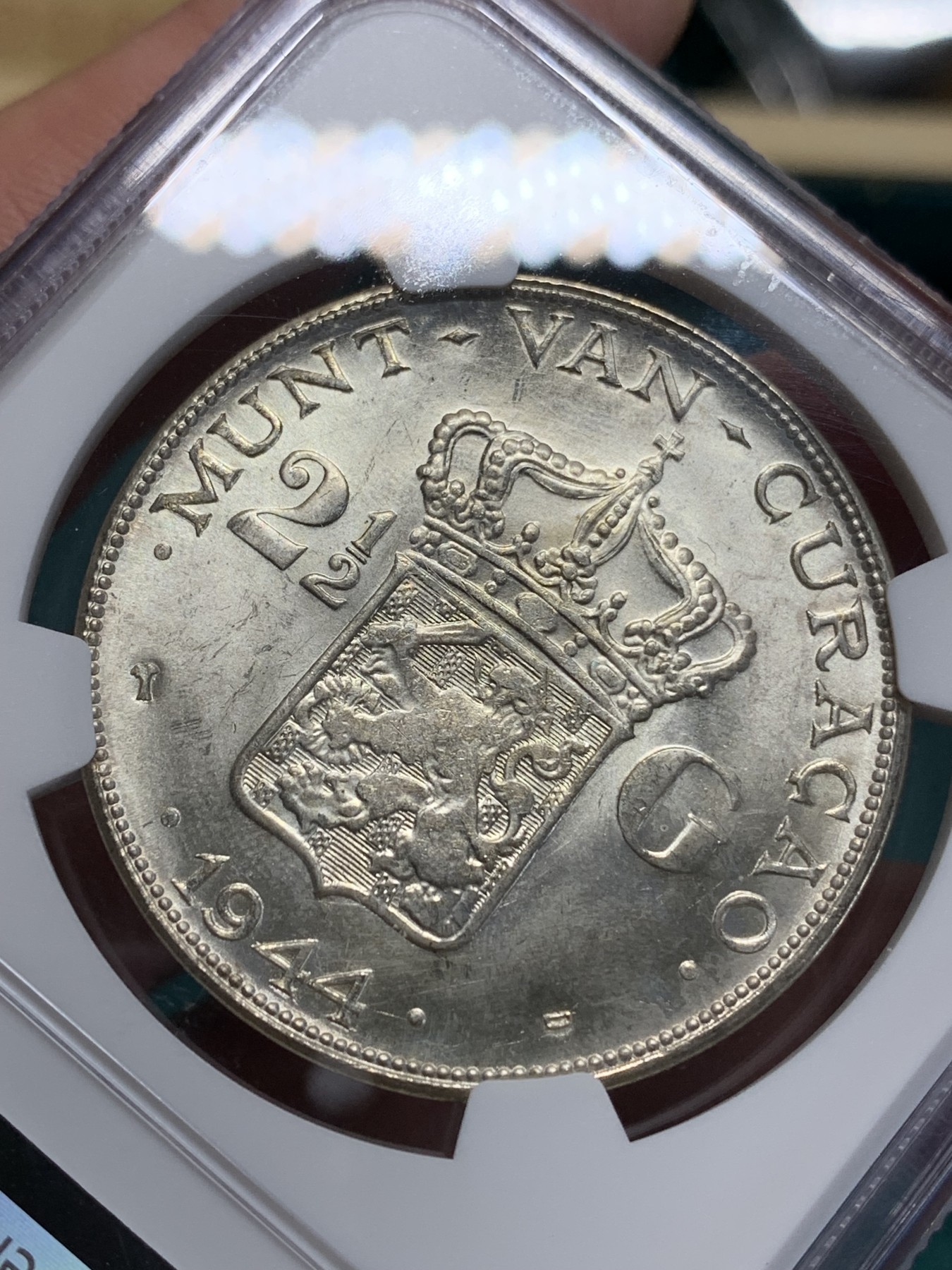 《竞宝斋》第194场-周日，周一 2场 (全场包邮) NGC UNC 荷属库拉索1944年威廉明娜2.5G大银币