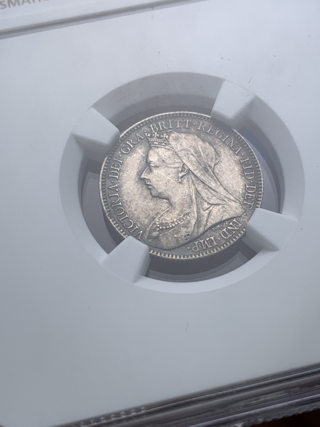 《竞宝斋》第194场-周日，周一 2场 (全场包邮) NGC-MS62 英国1897维多利亚披纱版6便士银币一枚 低评 好味道包浆
