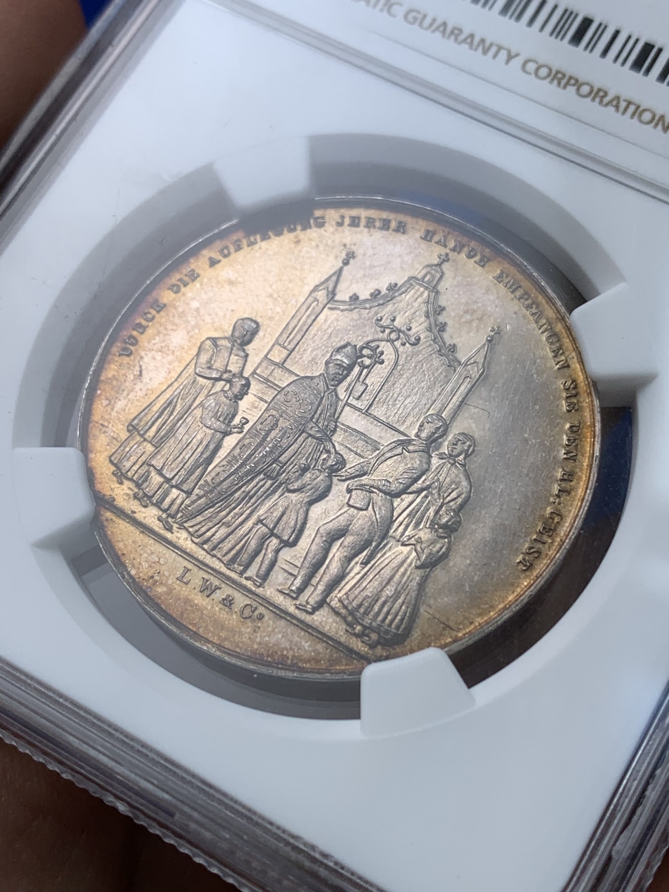 《竞宝斋》第194场-周日，周一 2场 (全场包邮) NGC-MS62 德国 19世纪 宗教银章 镜面底板 金色包浆 很漂亮