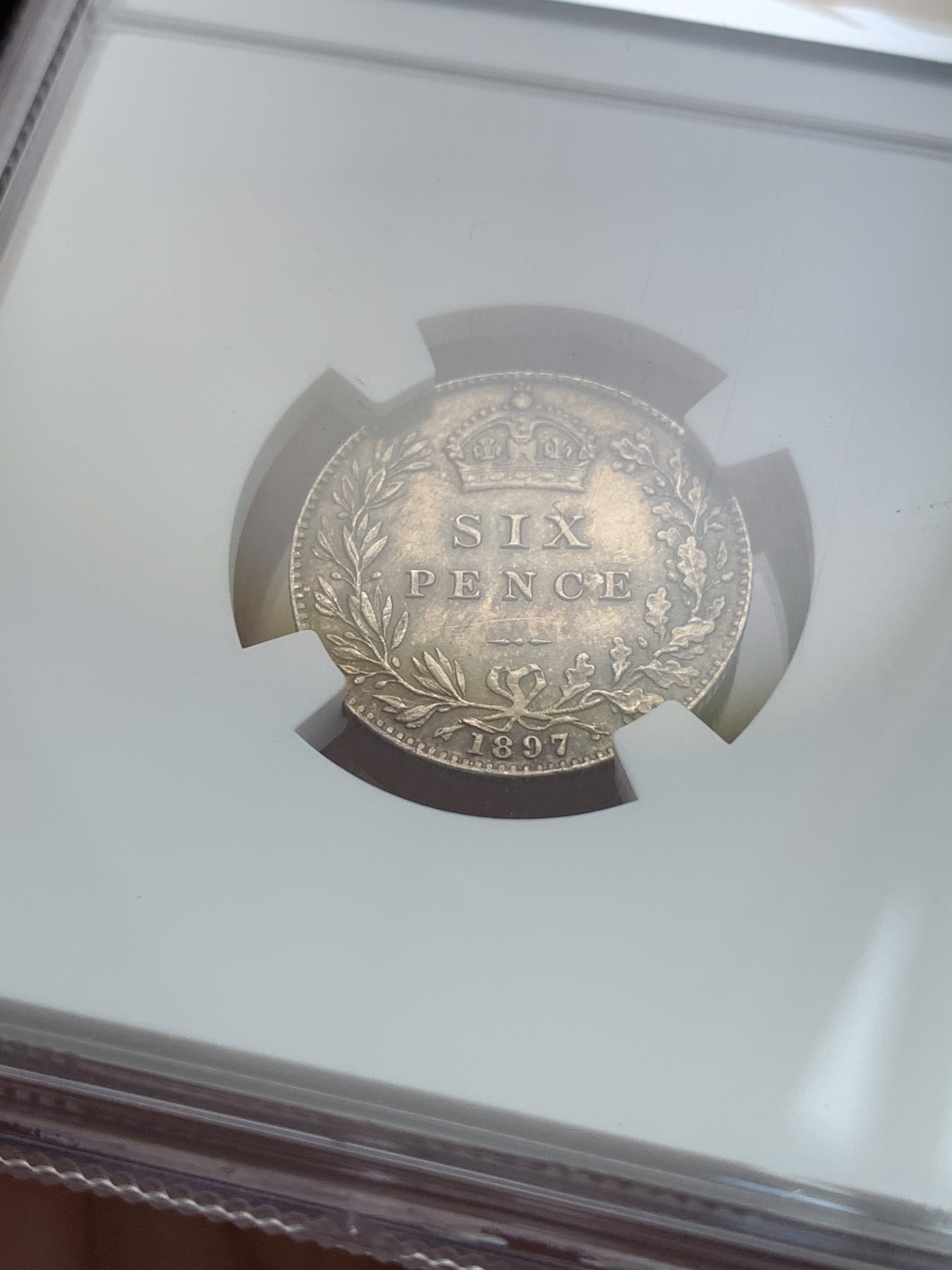 《竞宝斋》第194场-周日，周一 2场 (全场包邮) NGC-MS62 英国1897维多利亚披纱版6便士银币一枚 低评 好味道包浆