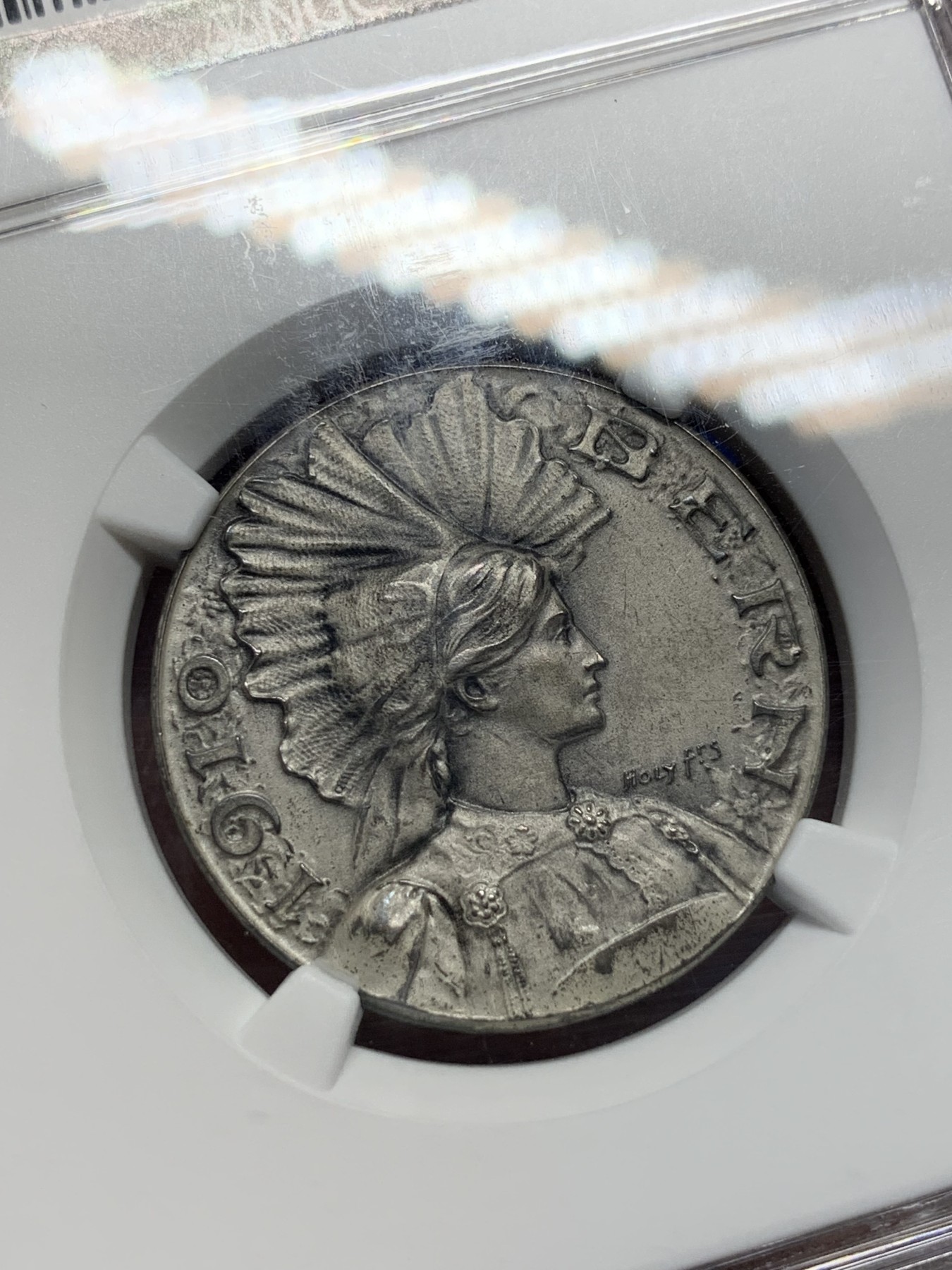 《竞宝斋》第194场-周日，周一 2场 (全场包邮) NGC MS64  1910年瑞士伯尔尼射击节银章 市场流通量小于500枚 设计精美细腻 塔楼上的钟表也跃然章上