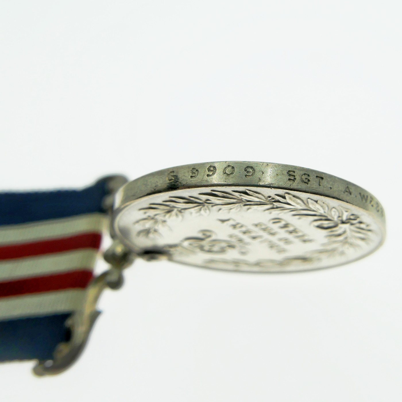 勋章奖章交易所9月9日拍卖 英国军事奖章，1916年设立，表彰陆上作战之英勇奉献，银质，第一版（1916-1930），1993年后由军事十字奖章取代