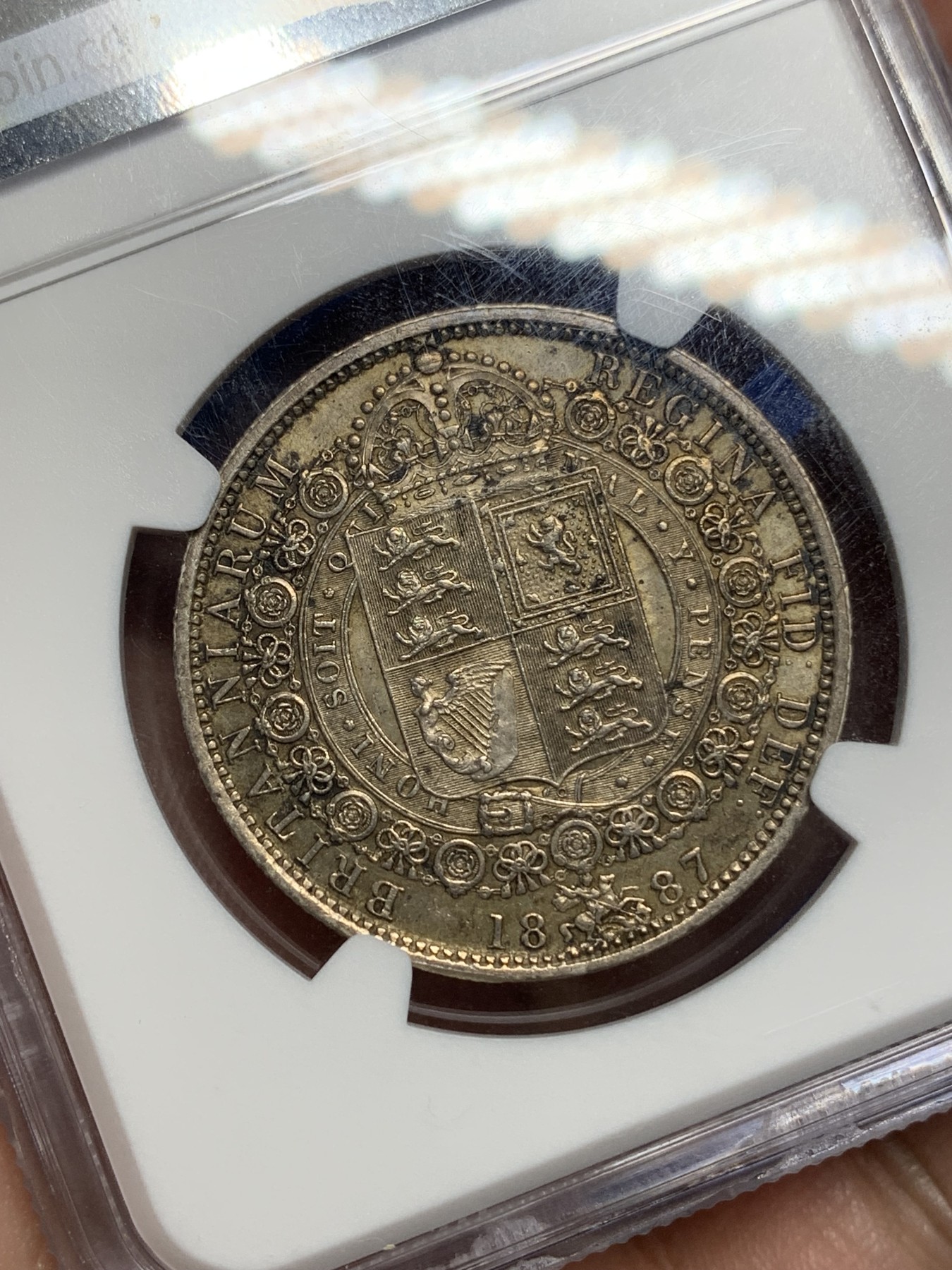 《竞宝斋》第194场-周日，周一 2场 (全场包邮) NGC-MS63 英国1887维多利亚 高冠半克朗银币 双面重彩 漂亮