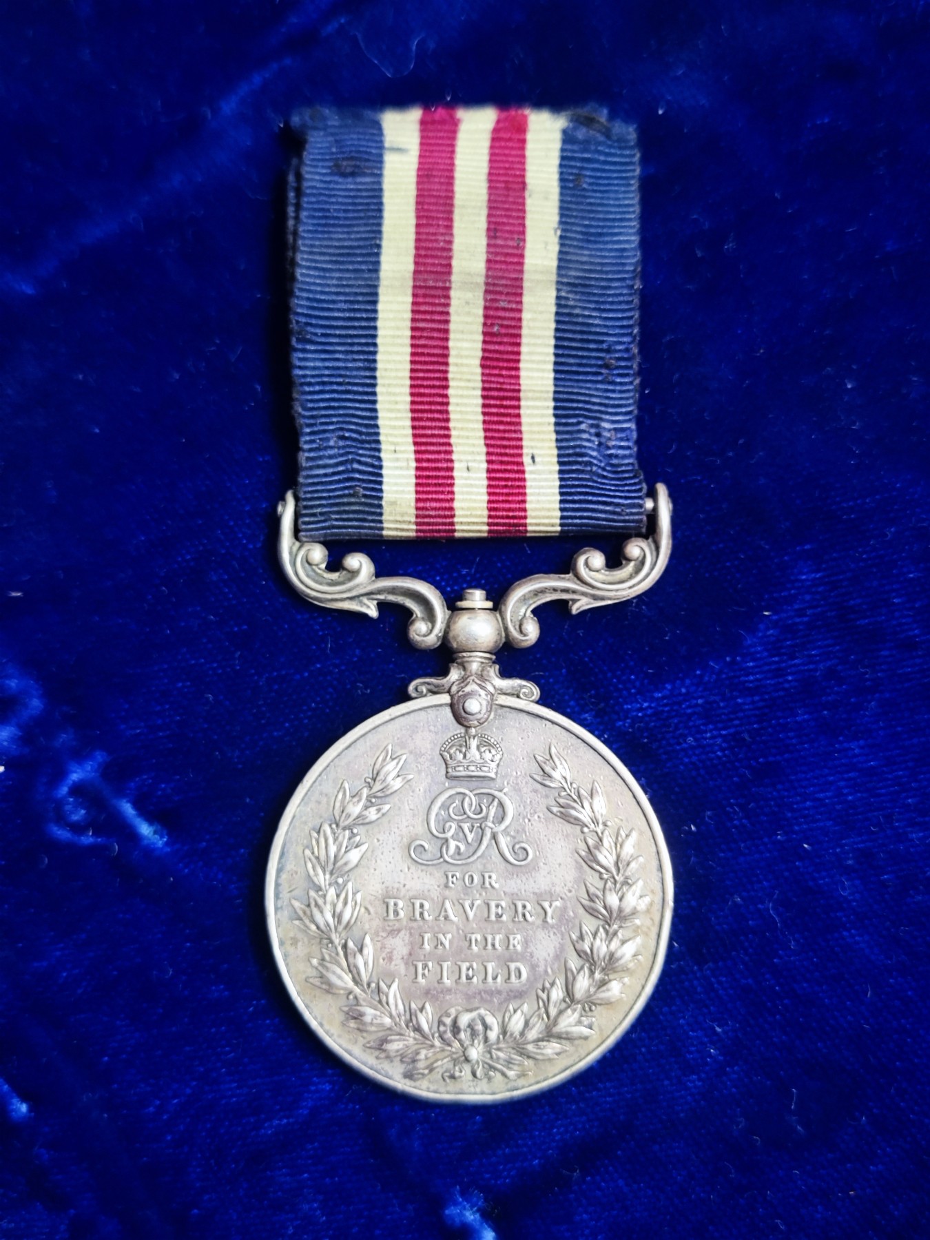 世界精品徽章拍卖~精品专场 银制一战英国军事勋章（Military Medal），注意这个是勋章，不是奖章，是奖励一战中有战功的英军官兵，品相如图，带获得者边铭。