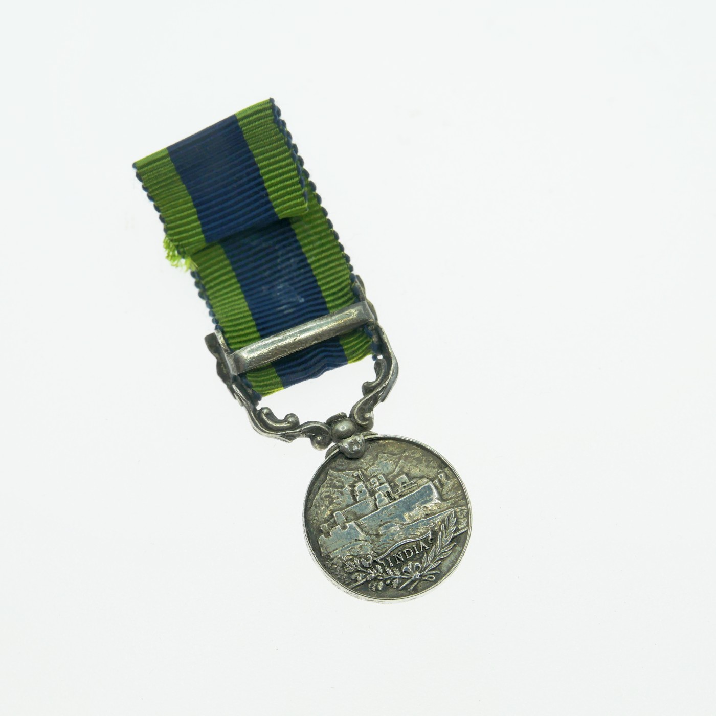 勋章奖章交易所9月9日拍卖 英国硬度服役迷你奖章，银质带条