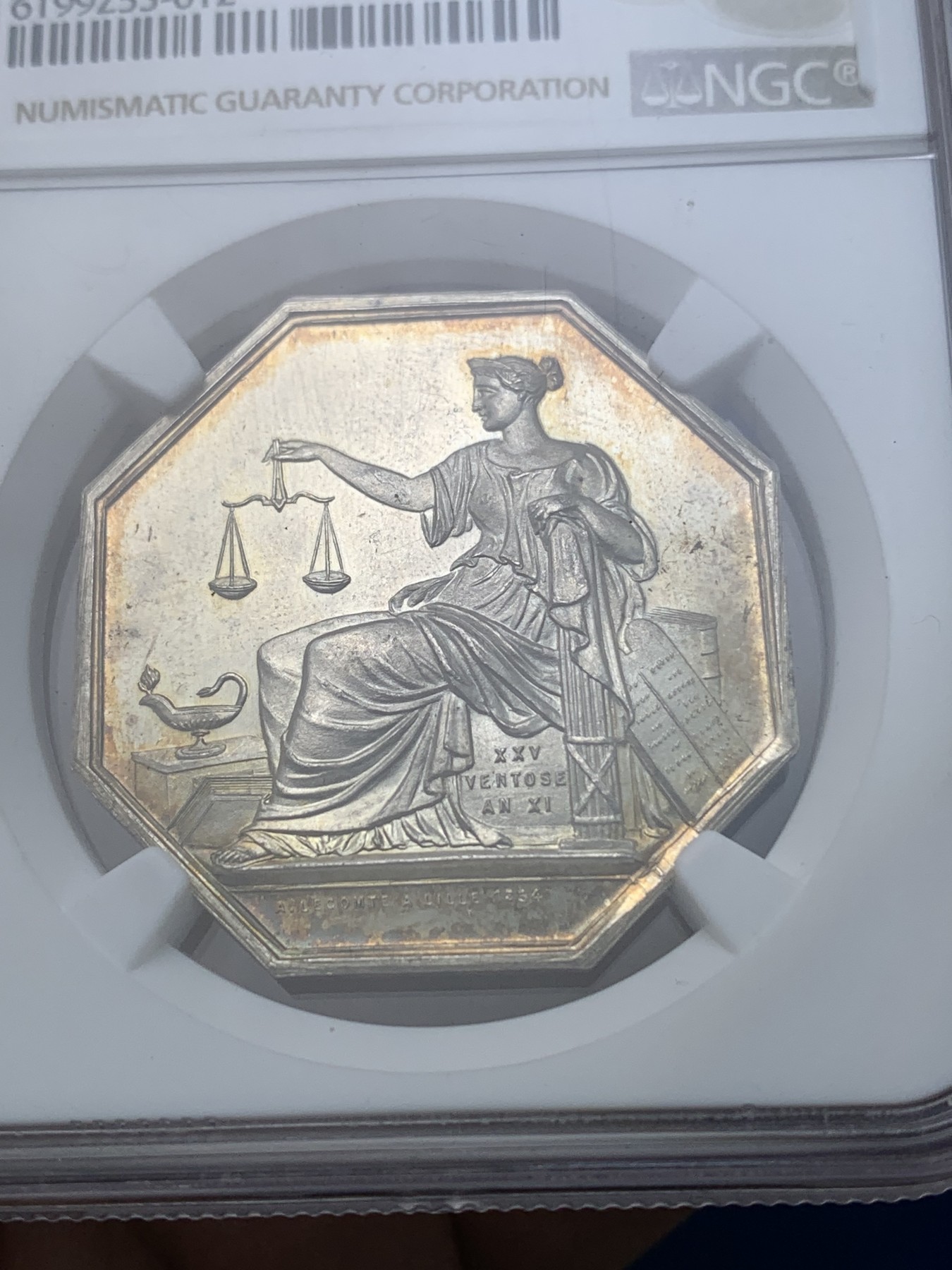 《竞宝斋》第194场-周日，周一 2场 (全场包邮) NGC-MS63 1854年法国司法公平八角银质代币 高浮雕，淡金色包浆