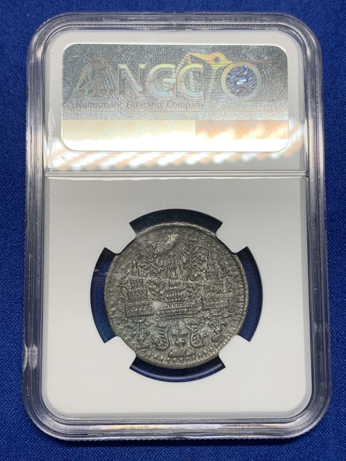 《竞宝斋》第194场-周日，周一 2场 (全场包邮) NGC AU55 泰国 1862 大象1/8片方锡币，很难有分的品种，九成有氧化腐蚀，难得稀有