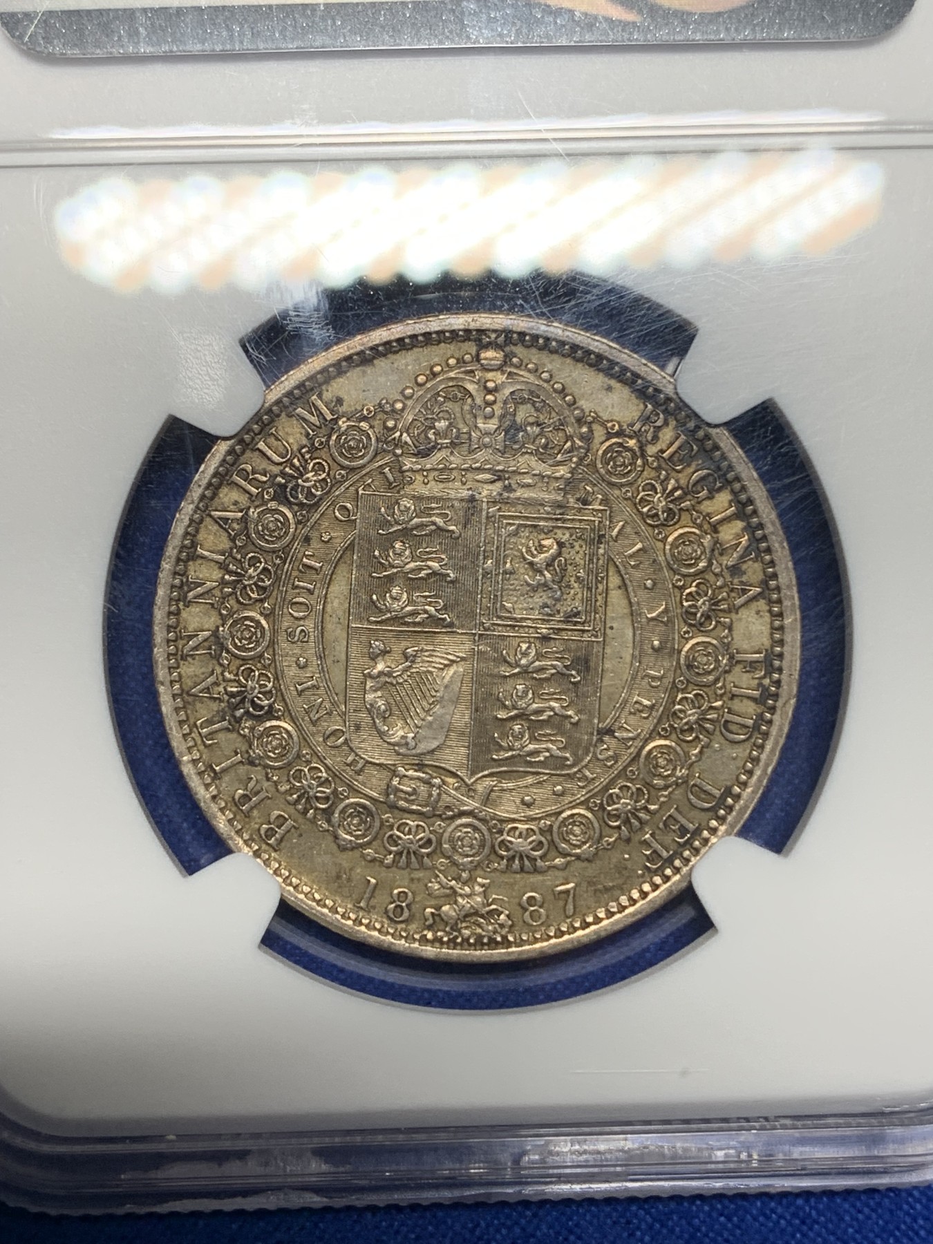 《竞宝斋》第194场-周日，周一 2场 (全场包邮) NGC-MS63 英国1887维多利亚 高冠半克朗银币 双面重彩 漂亮