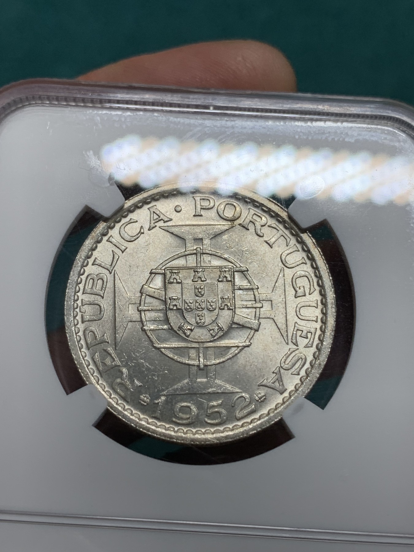 《竞宝斋》第194场-周日，周一 2场 (全场包邮) NGC-MS63 澳门1952年5元银币 热门品种