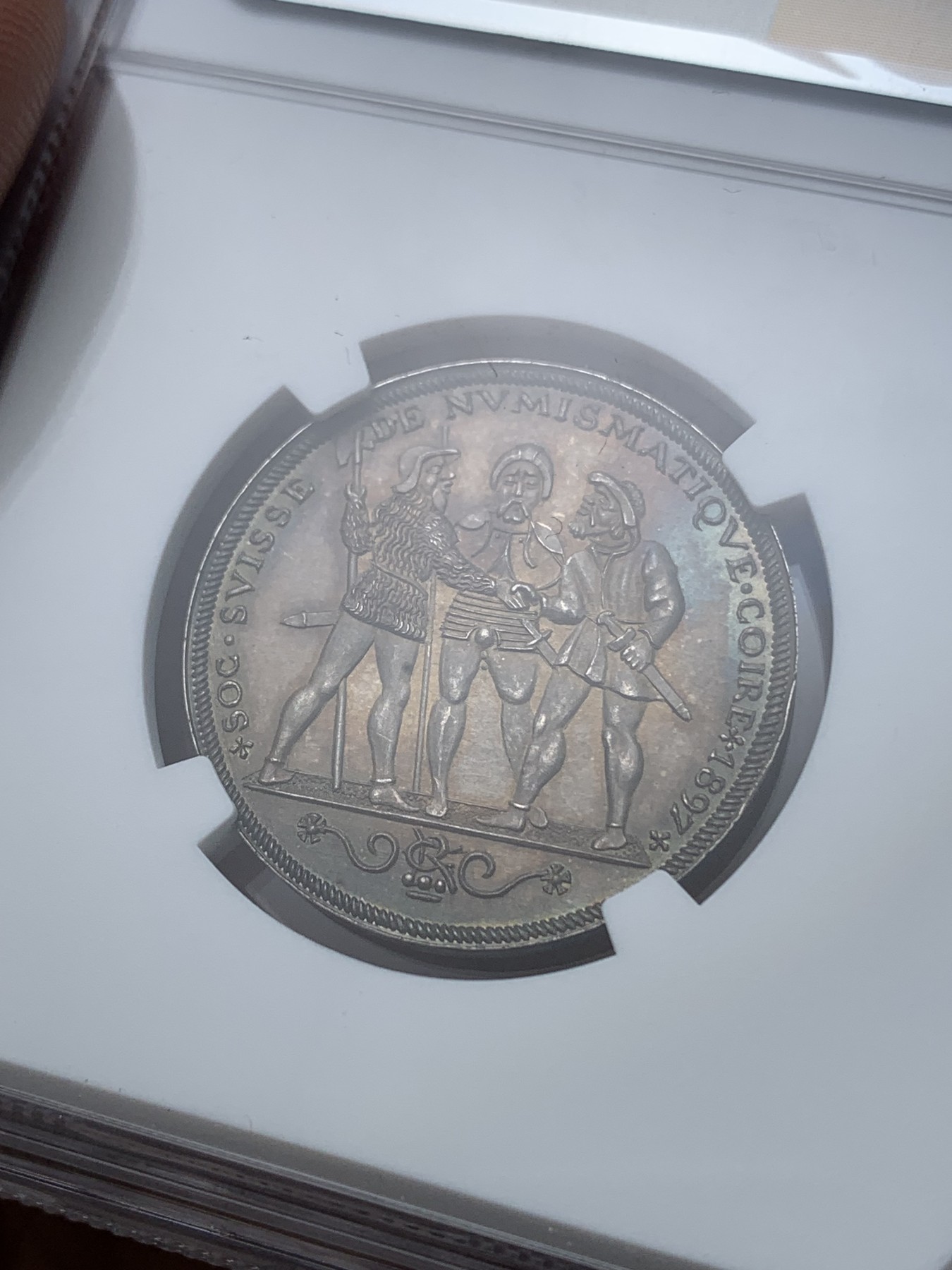 《竞宝斋》第194场-周日，周一 2场 (全场包邮) NGC MS62 瑞典1897年钱币学会银章 包浆均匀带彩 背面十分美丽