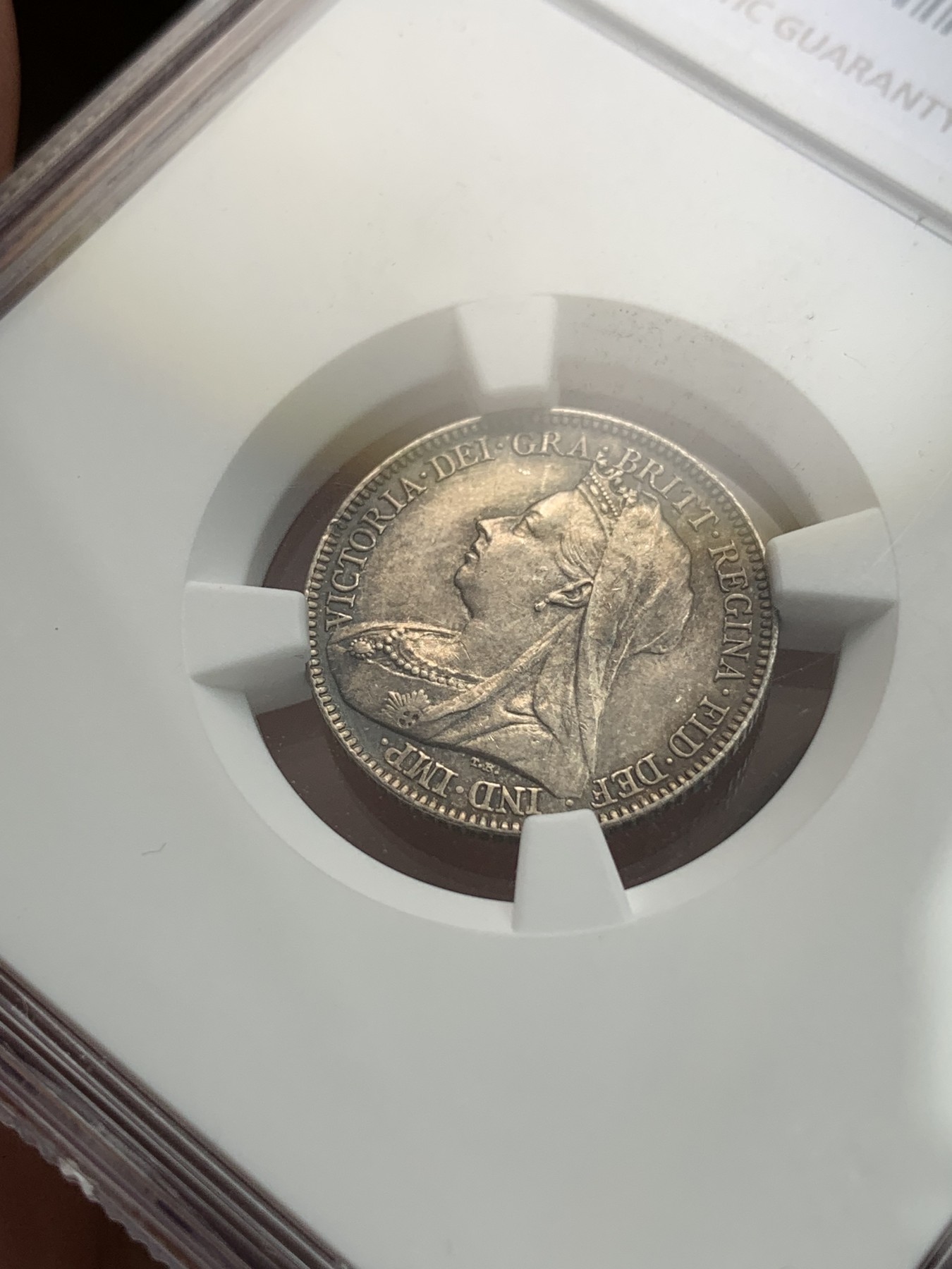 《竞宝斋》第194场-周日，周一 2场 (全场包邮) NGC-MS62 英国1897维多利亚披纱版6便士银币一枚 低评 好味道包浆