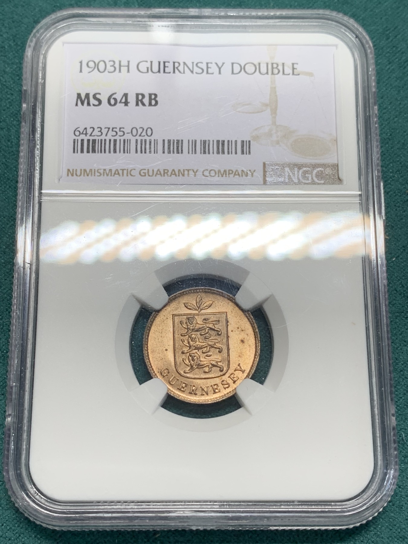 《竞宝斋》第195场-周日，周一 2场 (全场包邮) NGC MS64RB 英属根西岛1903H 1道布 亚军分数 铜光充沛自然