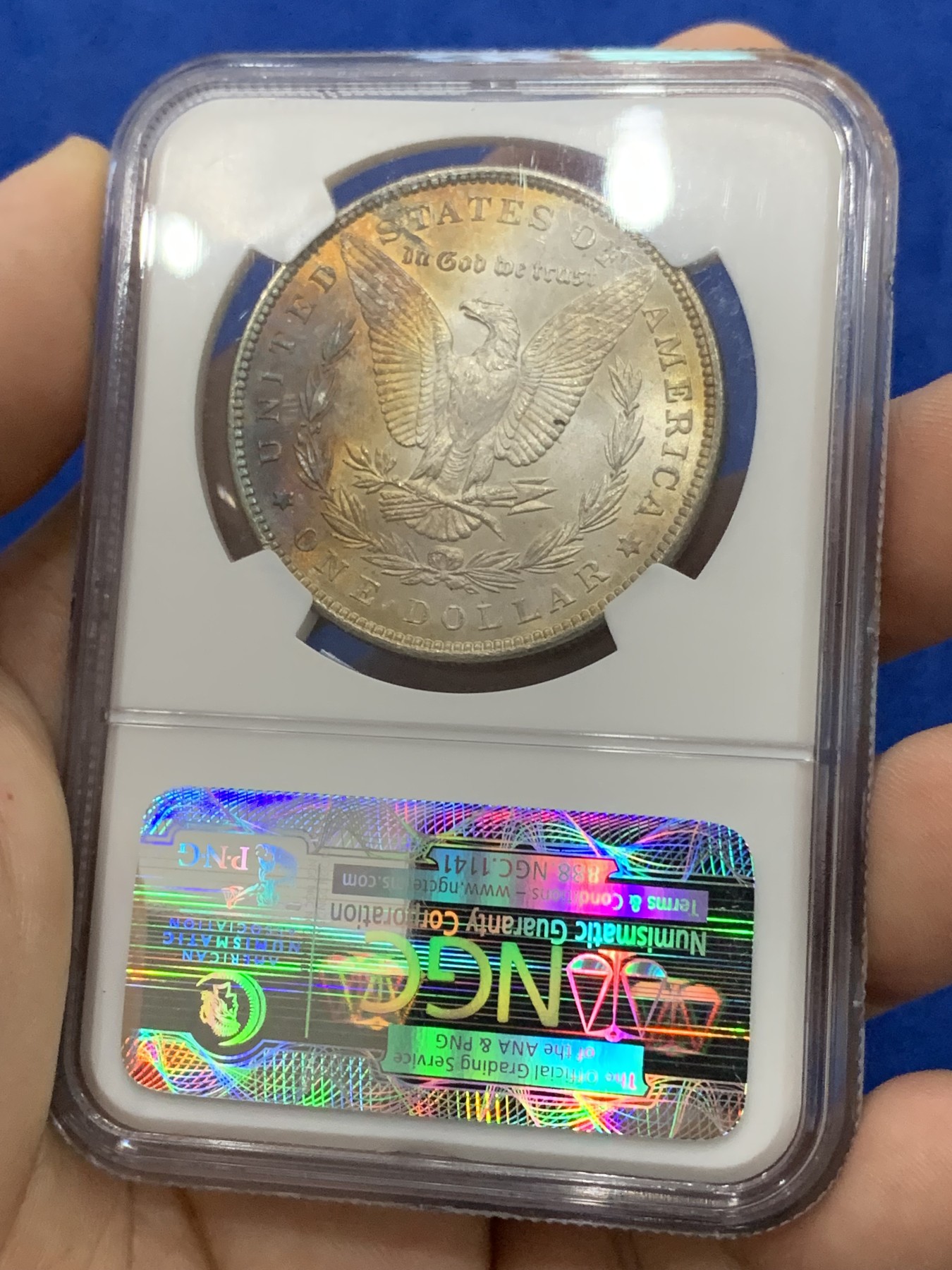 《竞宝斋》第195场-周日，周一 2场 (全场包邮) NGC  MS66  美国1887年摩根银币 环彩包浆 舒服的状态