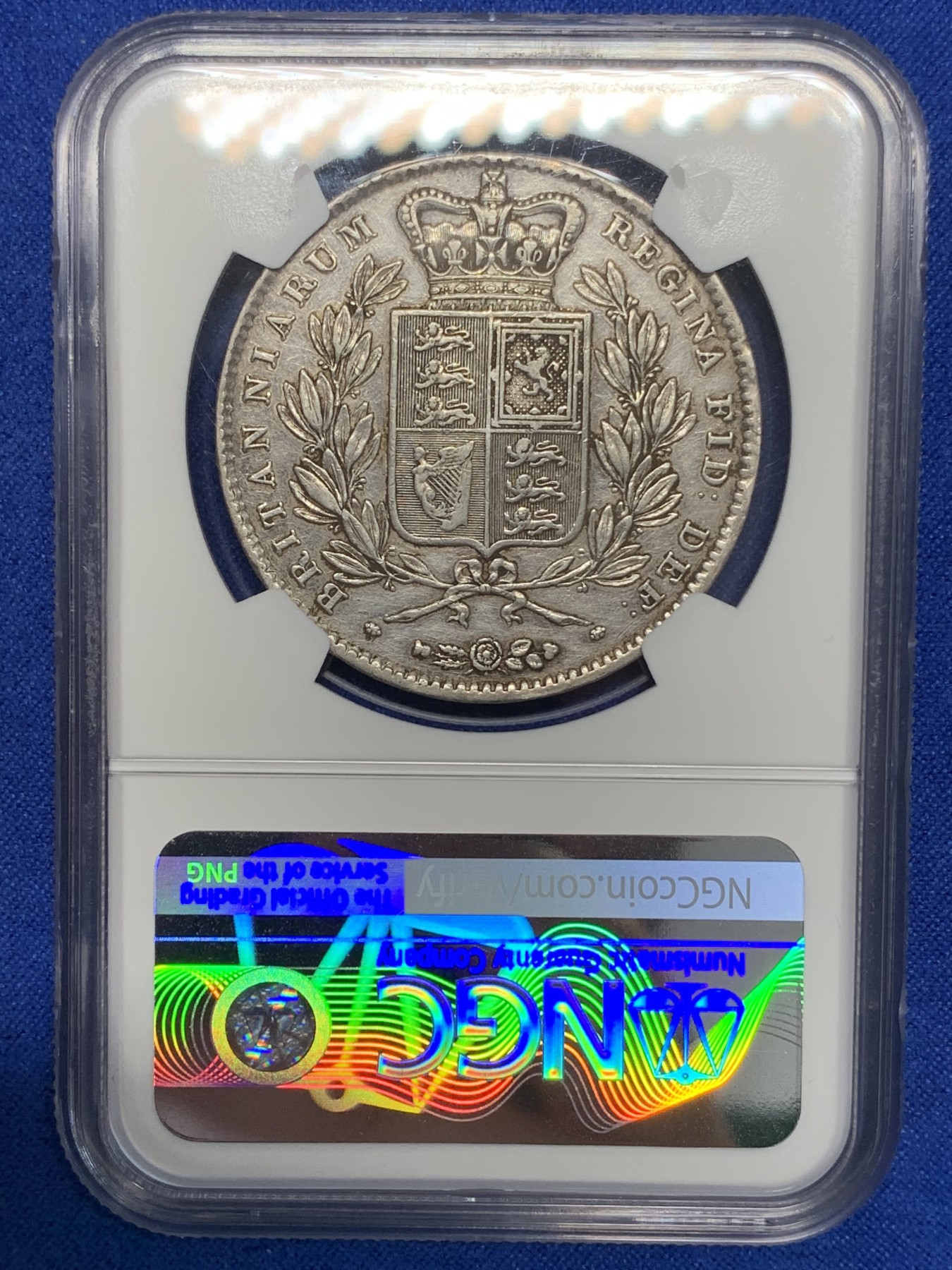 《竞宝斋》第195场-周日，周一 2场 (全场包邮) NGC-XFD 英国 1844年 青年版维多利亚1克朗 8点星版 早期少见品种 细节可达AU 仅发行9.4万枚 克书标价高