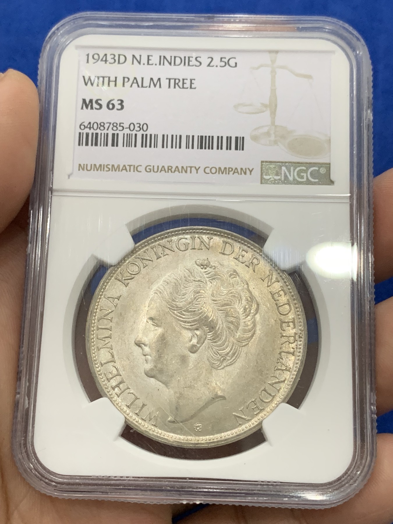 《竞宝斋》第195场-周日，周一 2场 (全场包邮) NGC-MS63 荷属东印度1943年威廉明娜女王2.5盾大银币 底板干净无附着物 殖民地稀少品种