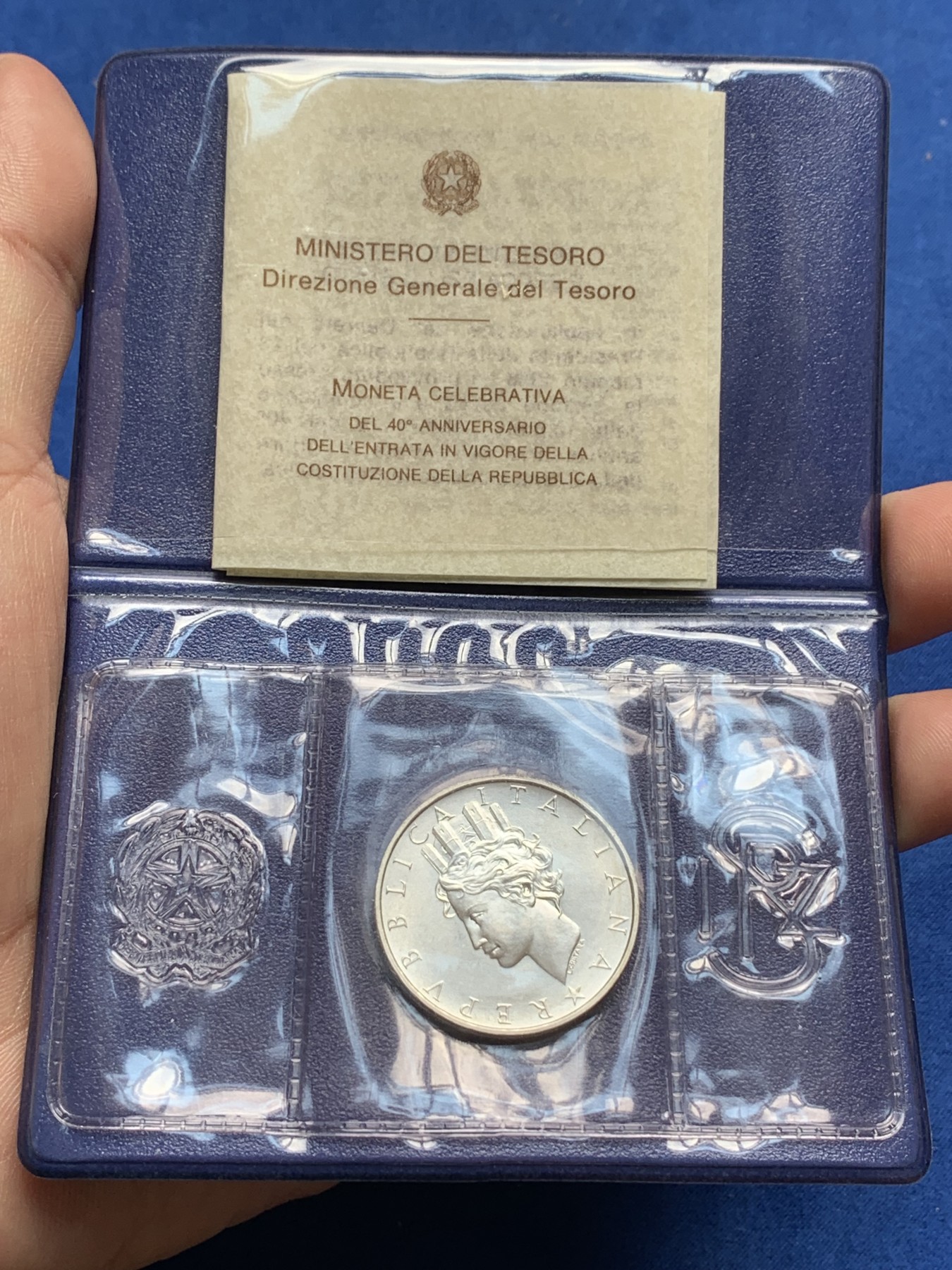 《竞宝斋》第195场-周日，周一 2场 (全场包邮) 意大利1988年 女神 500里拉银币 封装