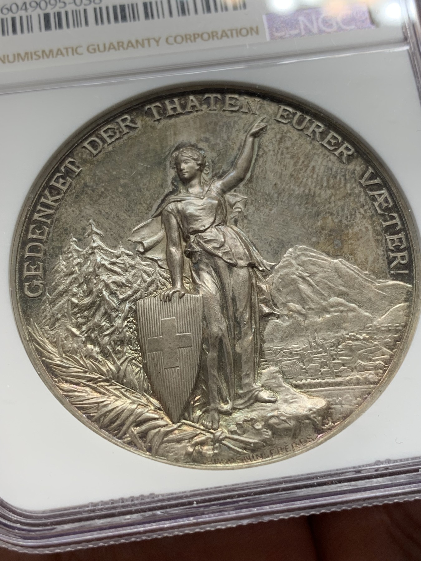 《竞宝斋》第195场-周日，周一 2场 (全场包邮) NGC-MS63 1892 瑞士 格拉鲁斯 大规格 深浮雕射击节 银章PL 五彩底板