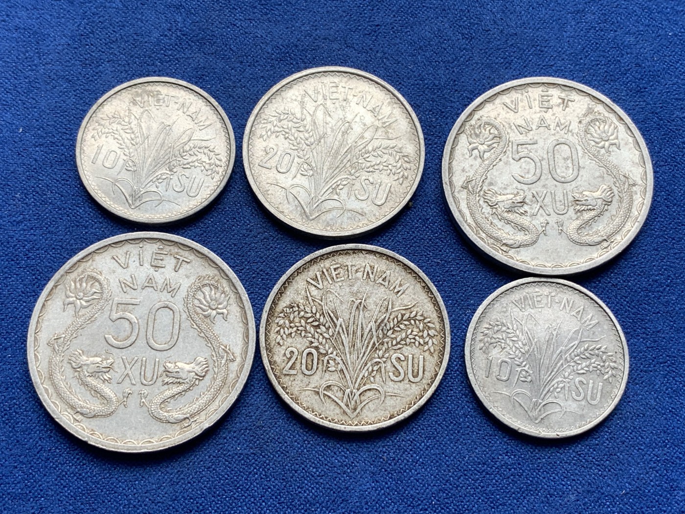 《竞宝斋》第195场-周日，周一 2场 (全场包邮) 两套（6枚）一组 越南1953三美女 （50苏+20苏+10苏）*2