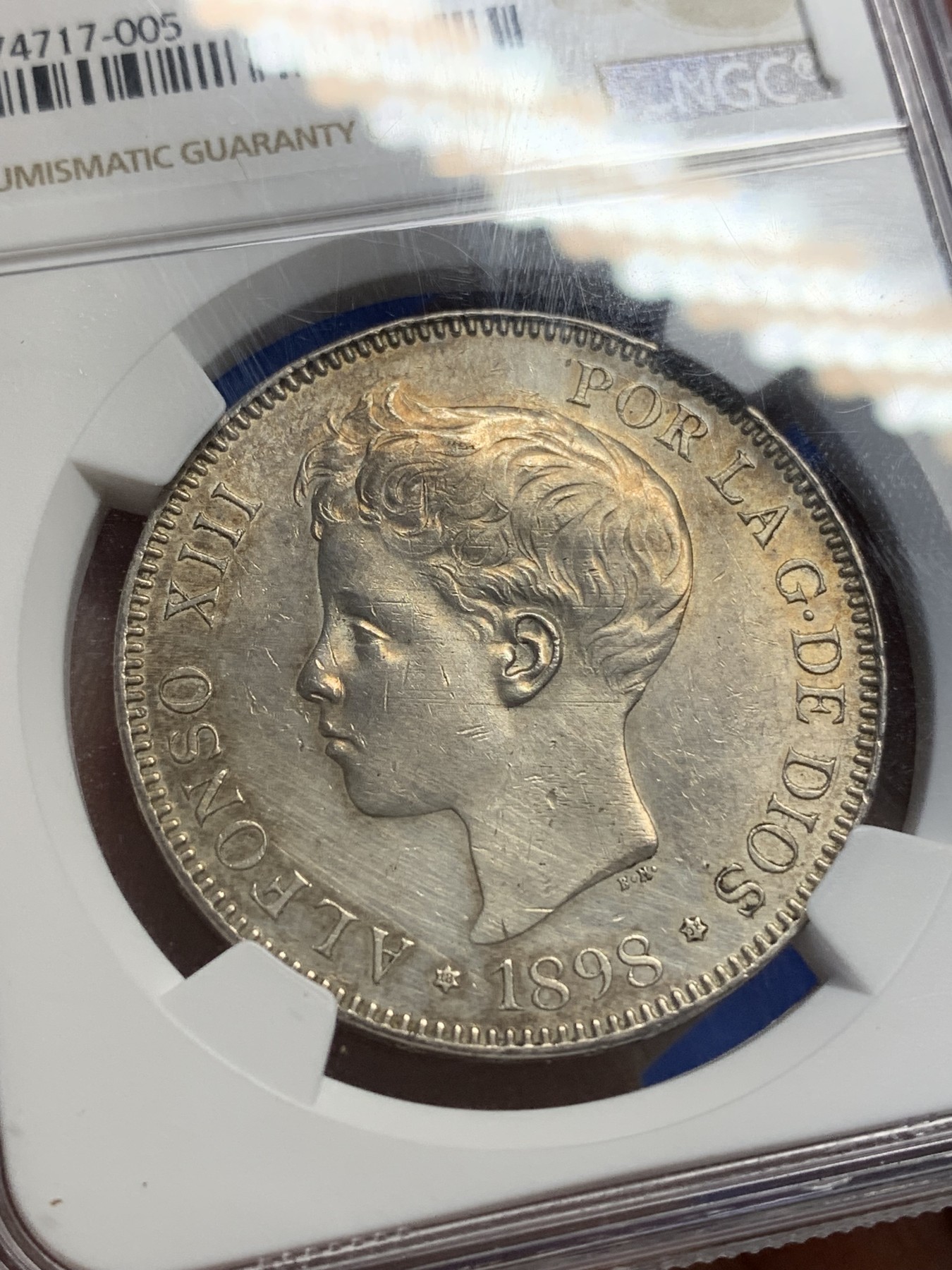 《竞宝斋》第195场-周日，周一 2场 (全场包邮) NGC-AUD 西班牙 1898年 阿方索十三世 5比塞塔银币 带彩 状态还不错