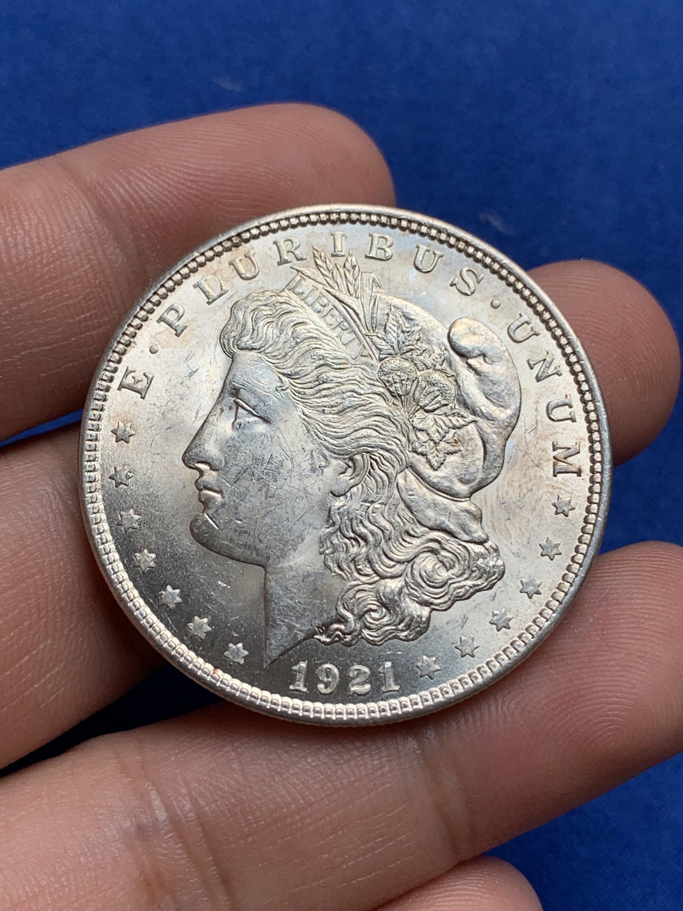 《竞宝斋》第195场-周日，周一 2场 (全场包邮) 美国1921年摩根1美元大银币 原光状态