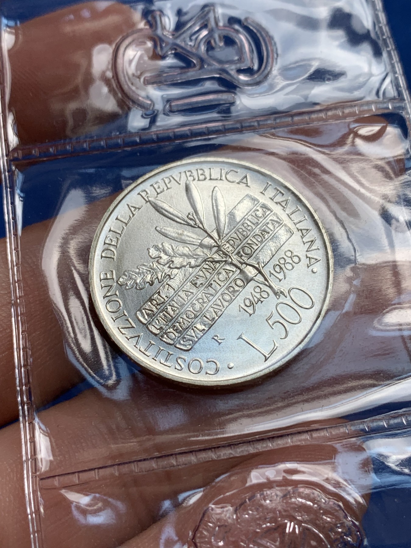 《竞宝斋》第195场-周日，周一 2场 (全场包邮) 意大利1988年 女神 500里拉银币 封装