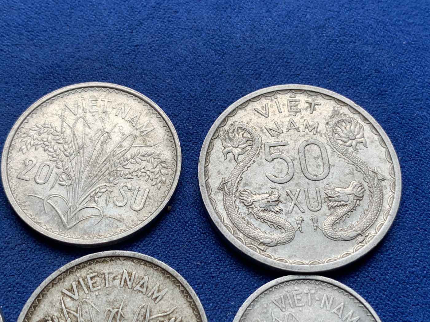 《竞宝斋》第195场-周日，周一 2场 (全场包邮) 两套（6枚）一组 越南1953三美女 （50苏+20苏+10苏）*2