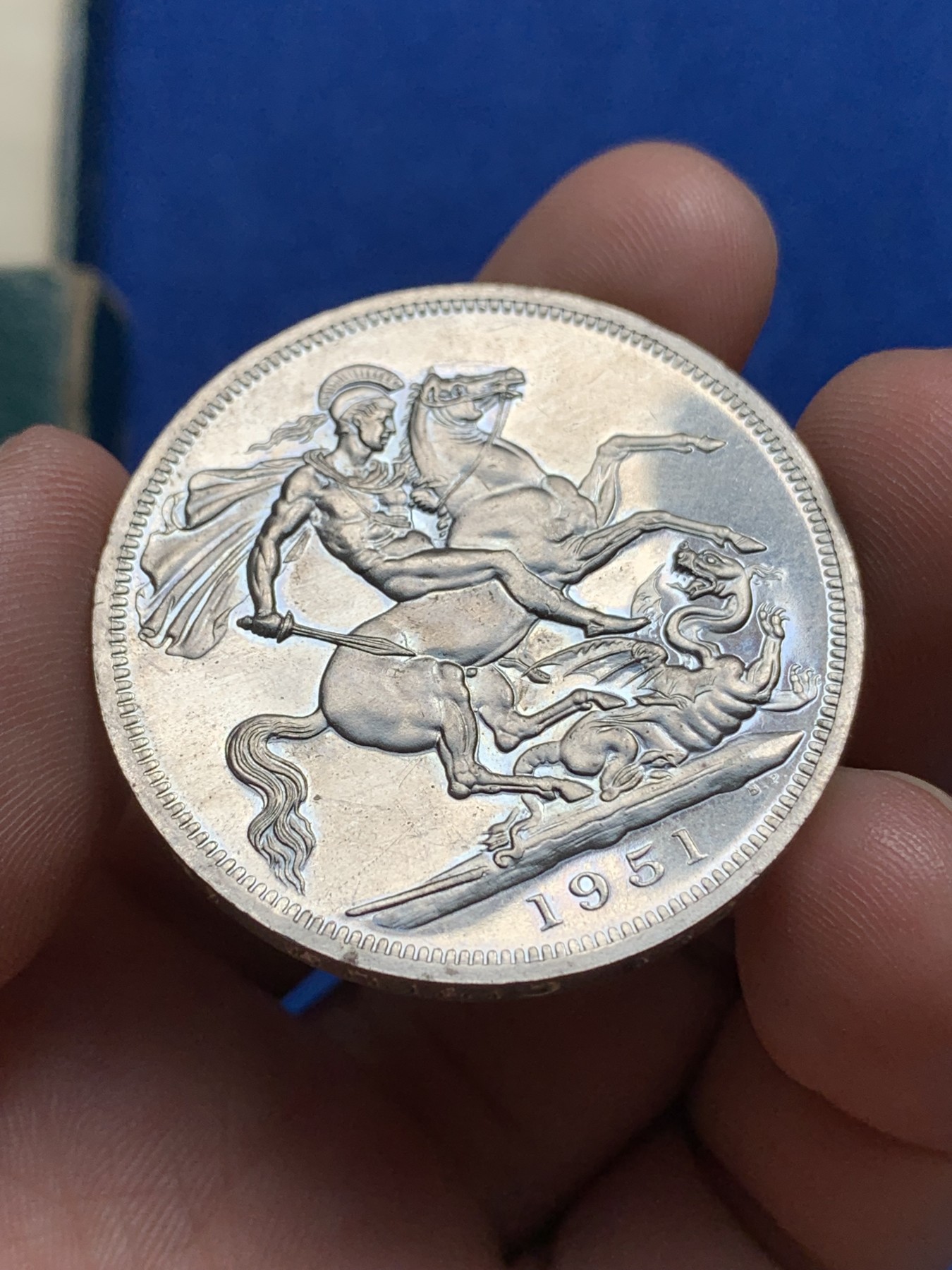 《竞宝斋》第195场-周日，周一 2场 (全场包邮) 英国 最后的 镍马剑 1951 带绿盒证书 细节见图