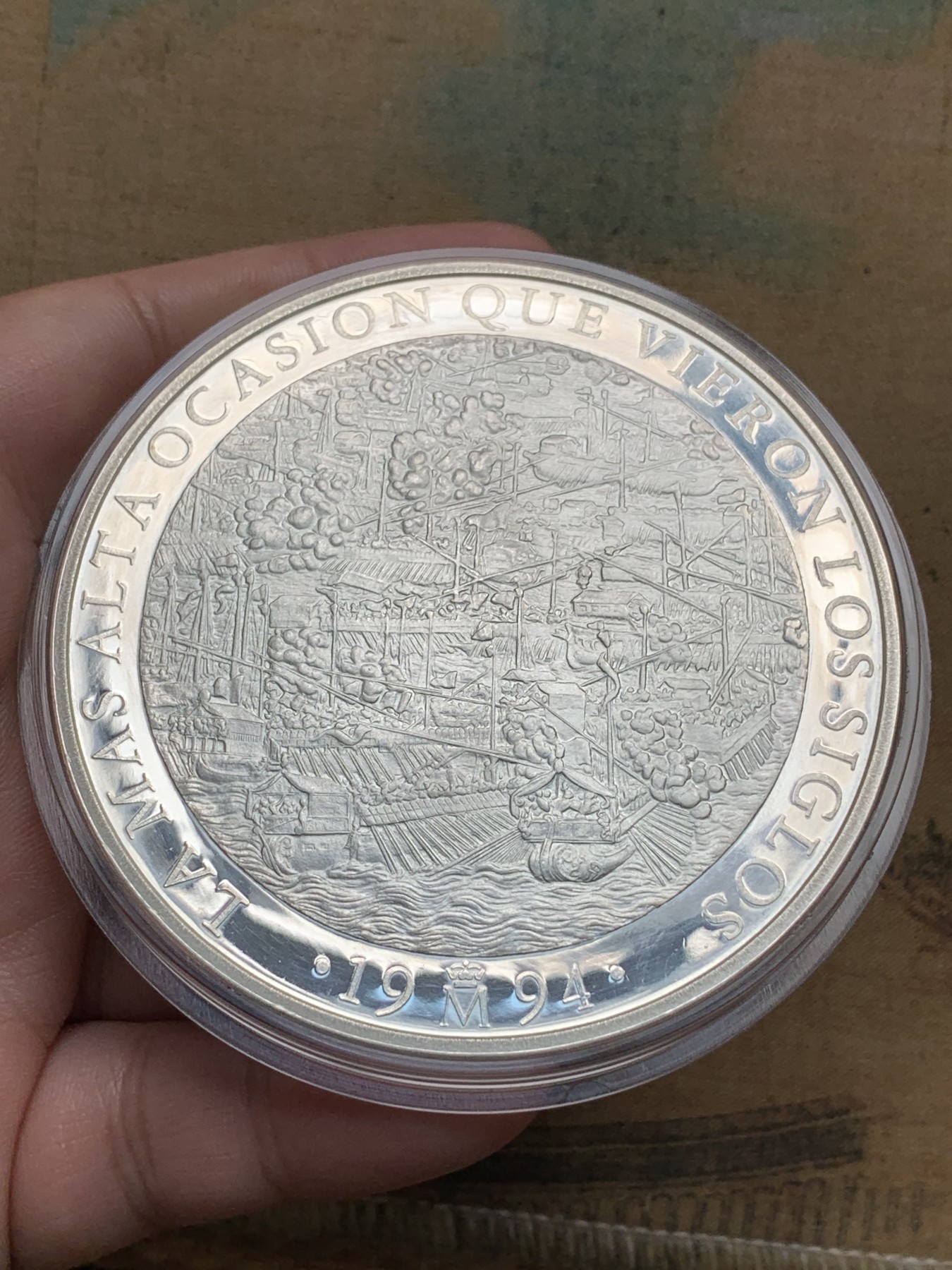 《竞宝斋》第195场-周日，周一 2场 (全场包邮) 西班牙1994年25ECU精制大银币  原盒证书 少见 168.75克 925银 比5盎司还大