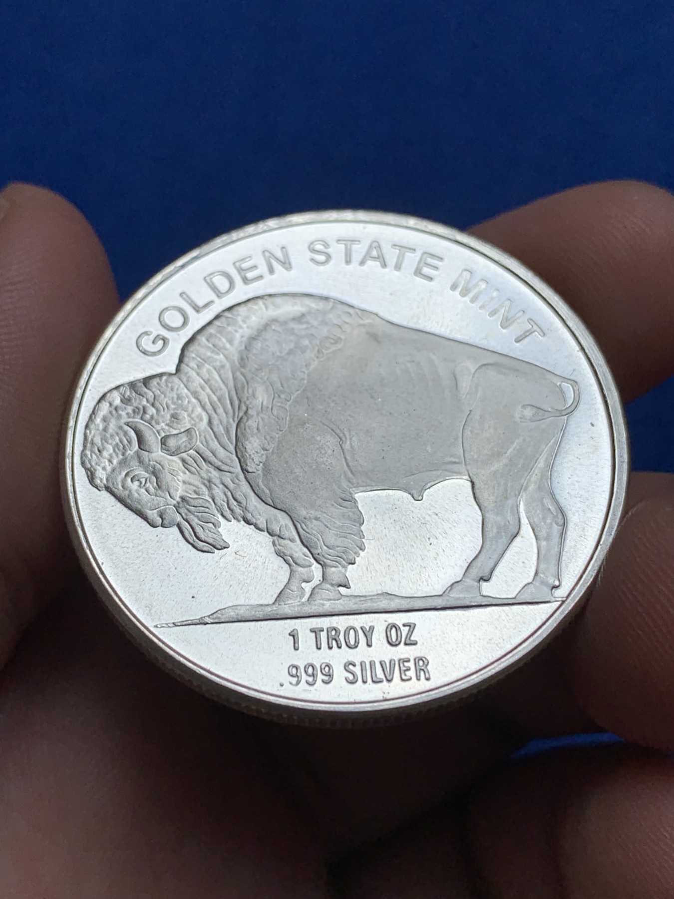 《竞宝斋》第195场-周日，周一 2场 (全场包邮) 美国印第安人野牛银章 1盎司 31.1g 999银 无其它资料 材质保证