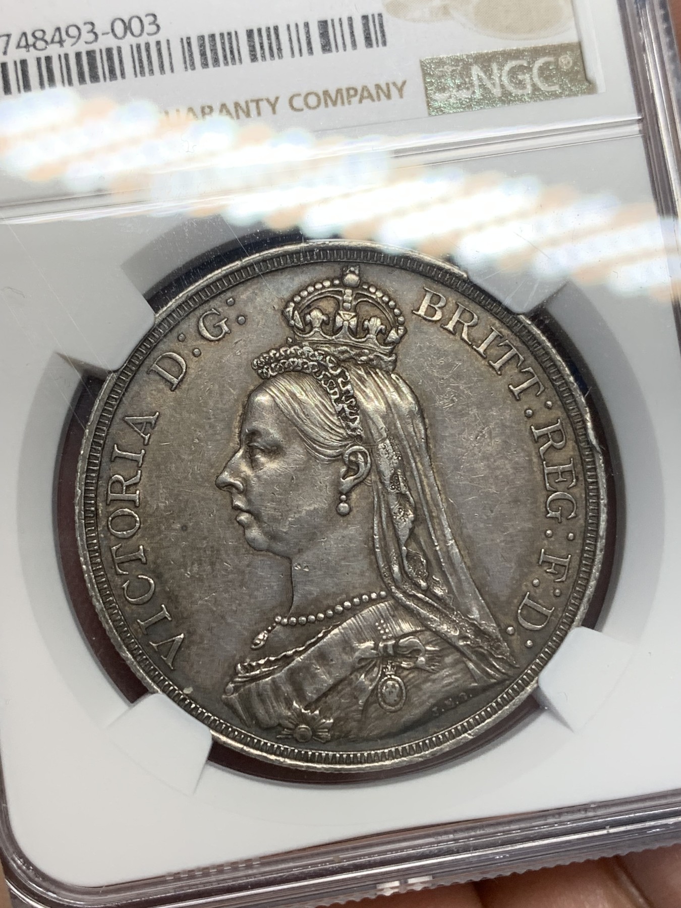 《竞宝斋》第195场-周日，周一 2场 (全场包邮) NGC-AU58 英国 1887年 维多利亚高冠马剑1克朗 原味包浆 好品可藏