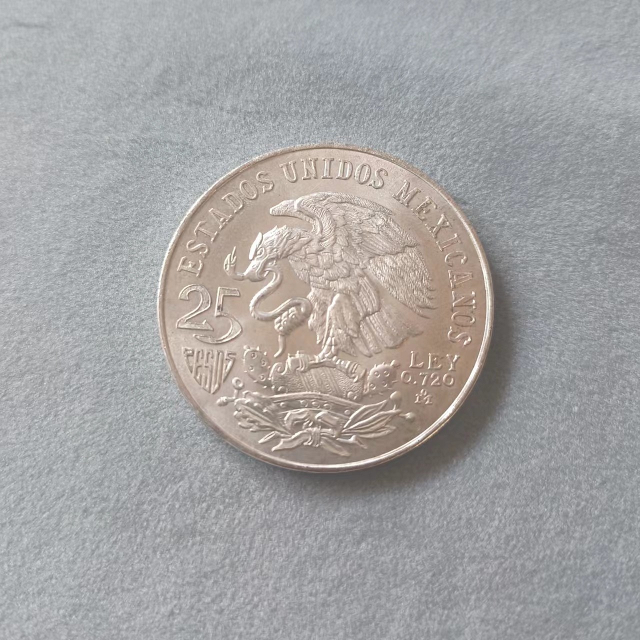 欧洲章牌专场第十六期 1968 年墨西哥 25 比索奥运银币，重22.5g