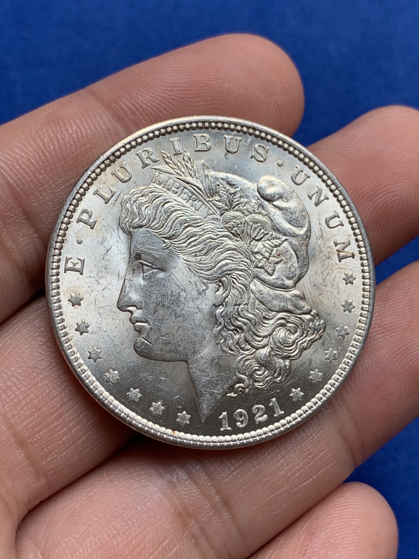 《竞宝斋》第195场-周日，周一 2场 (全场包邮) 美国1921年摩根1美元大银币 原光状态