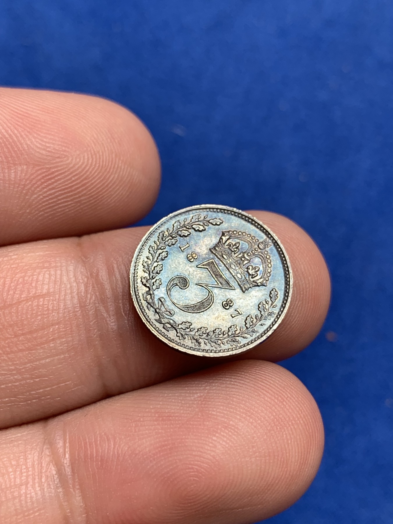 《竞宝斋》第195场-周日，周一 2场 (全场包邮) 英国1887维多利亚高冠3便士银币 深彩包浆