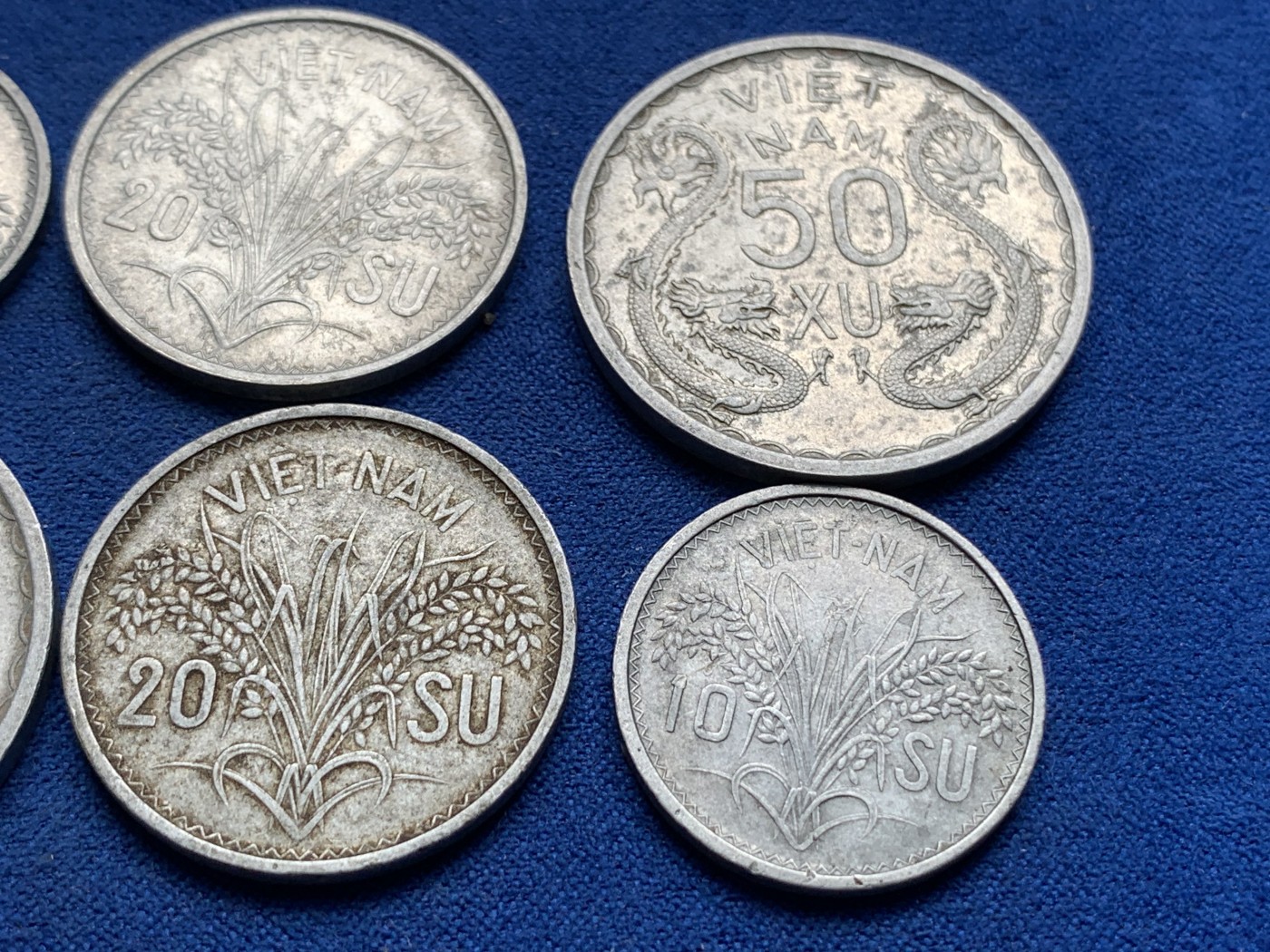 《竞宝斋》第195场-周日，周一 2场 (全场包邮) 两套（6枚）一组 越南1953三美女 （50苏+20苏+10苏）*2