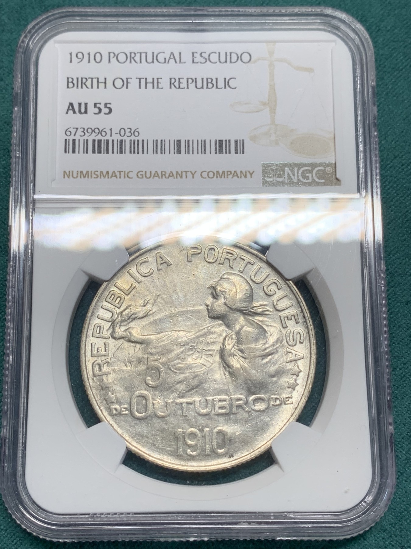 《竞宝斋》第195场-周日，周一 2场 (全场包邮) NGC AU55 葡萄牙1910年半岛战争女神头像 1埃斯库多大银币 稀少品种