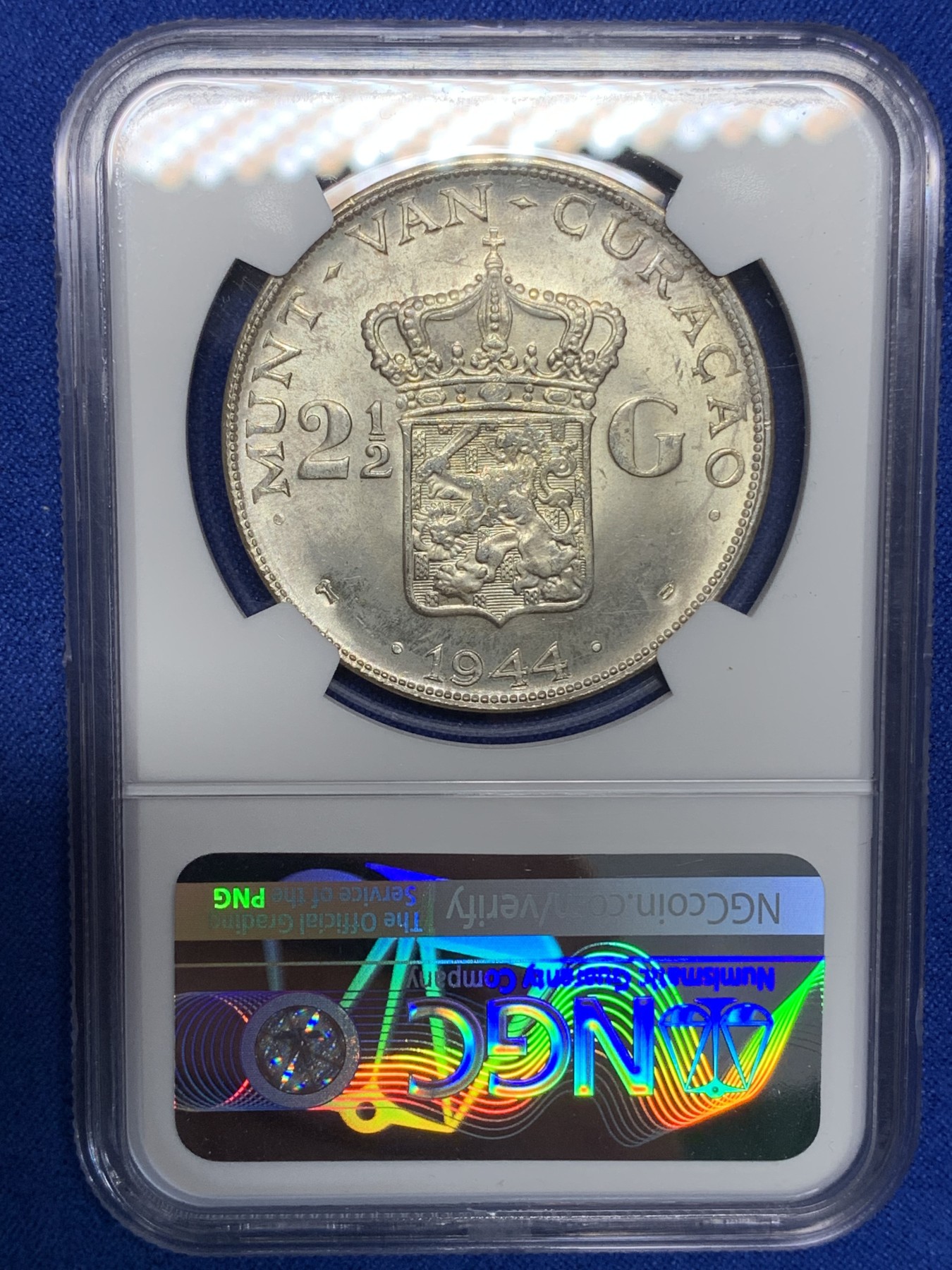 《竞宝斋》第195场-周日，周一 2场 (全场包邮) NGC MS63 荷属库拉索1944年威廉明娜2.5G大银币