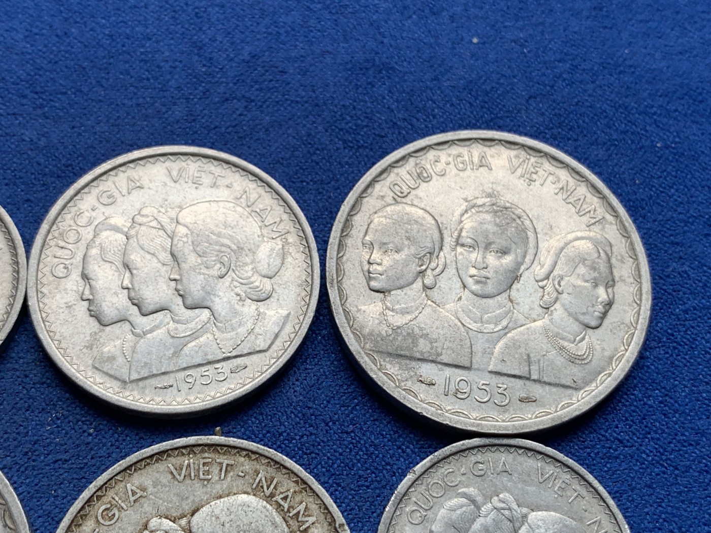 《竞宝斋》第195场-周日，周一 2场 (全场包邮) 两套（6枚）一组 越南1953三美女 （50苏+20苏+10苏）*2